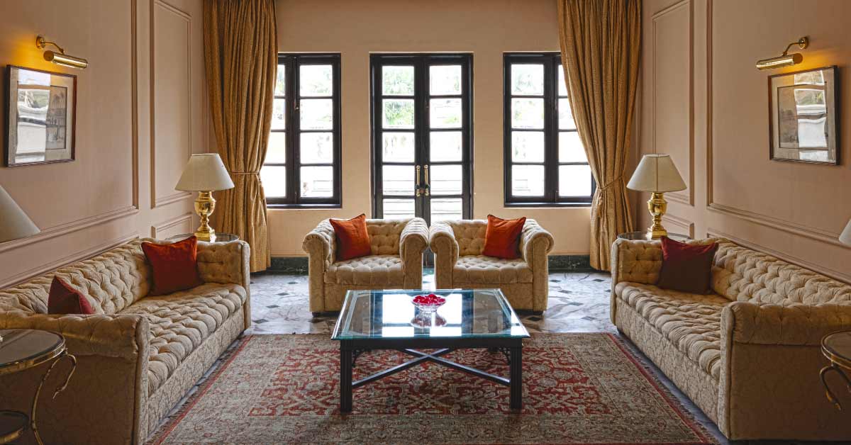 From Palace Floors to Private Living Rooms: The Changing Role of Carpe