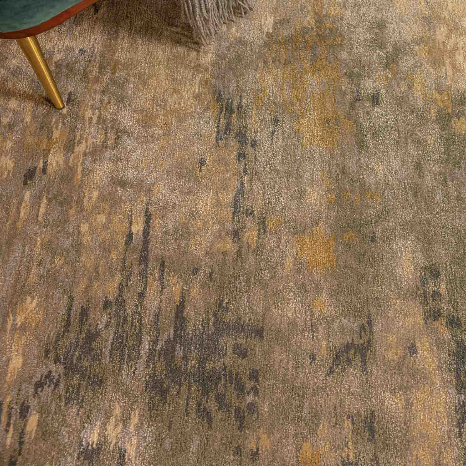 Tess Hand Tufted Woollen And Viscose Rug