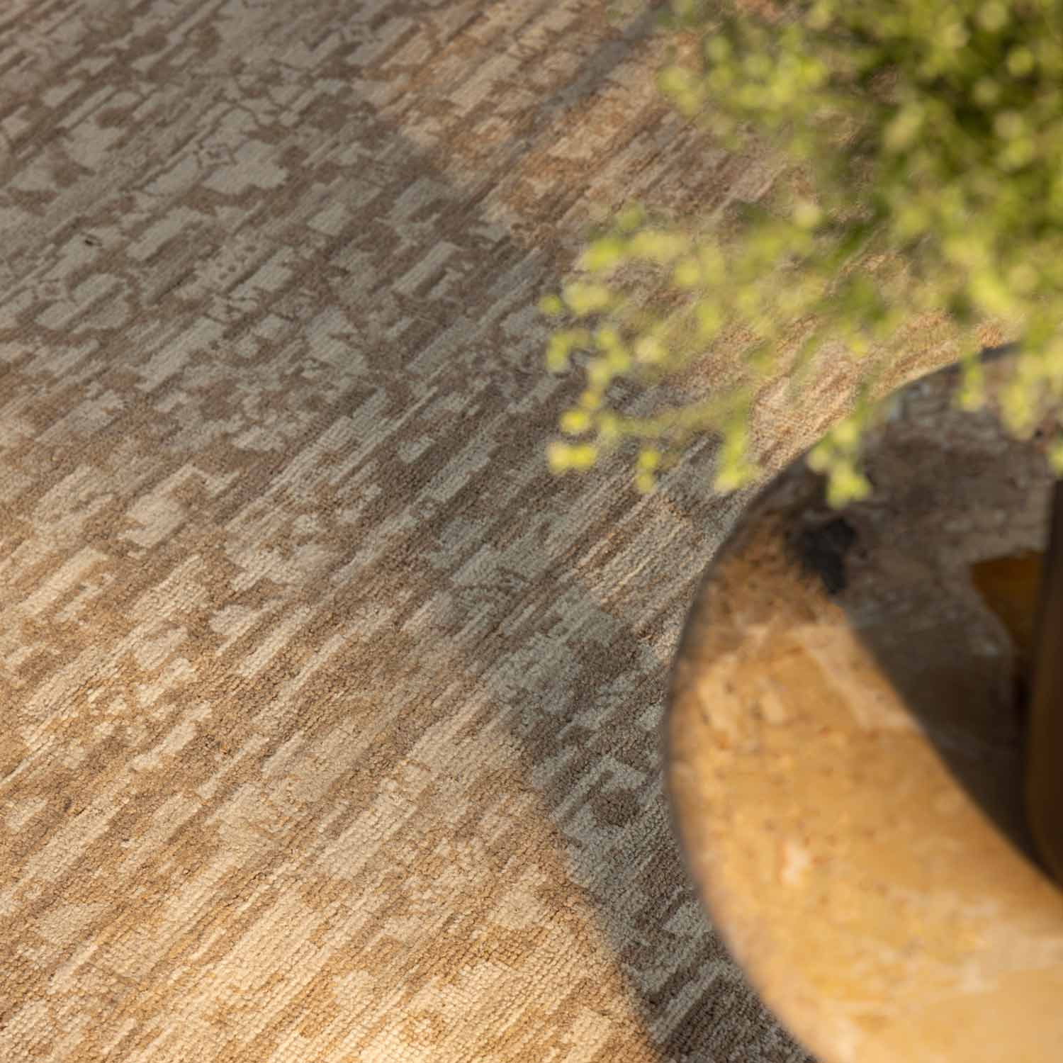 Grace Hand Knotted Woollen Rug