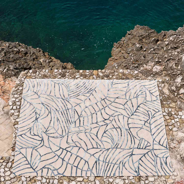 Ustica Hand Tufted Woollen And Viscose Rug By Mariella Ienna
