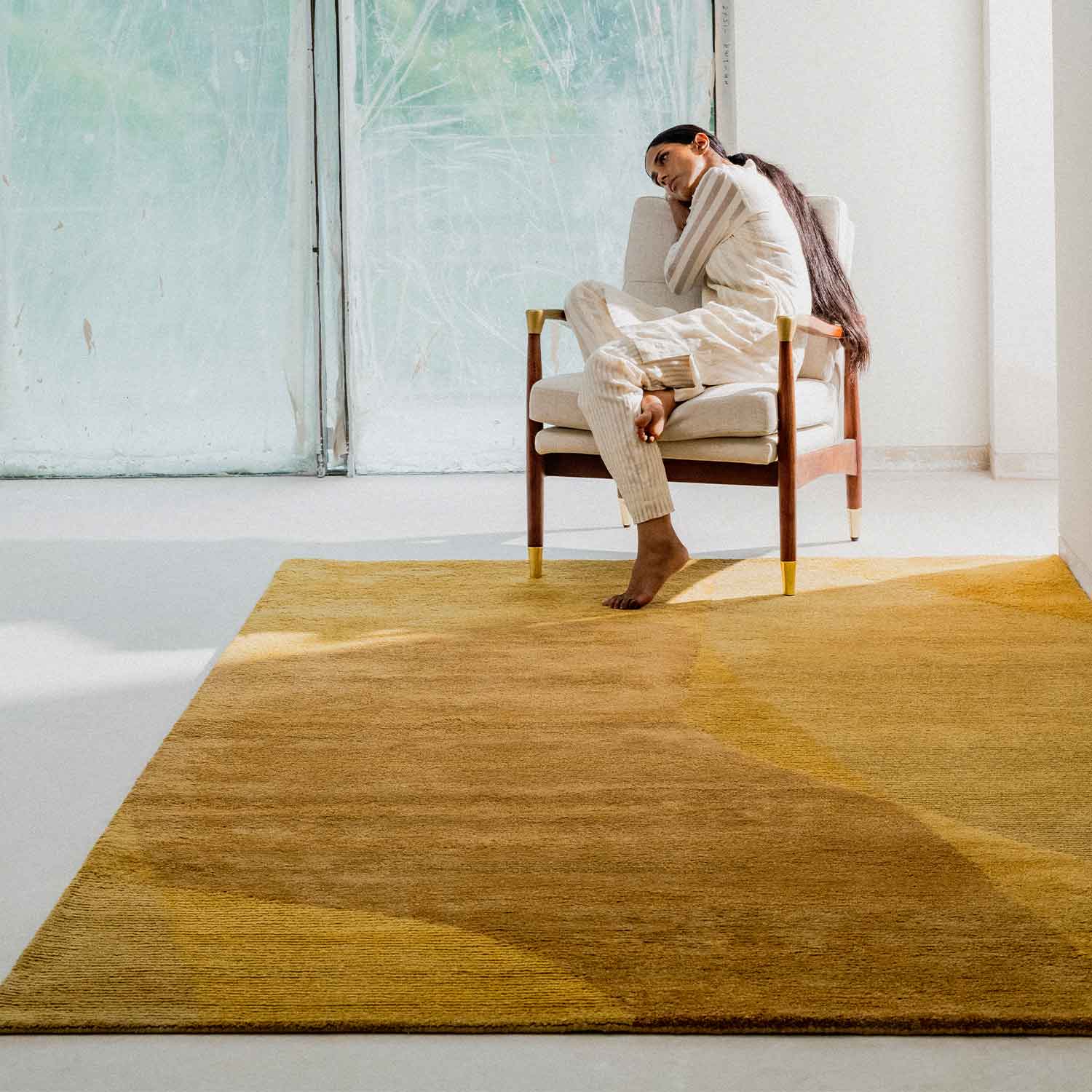 Ashen Hand Tufted Woollen Rug