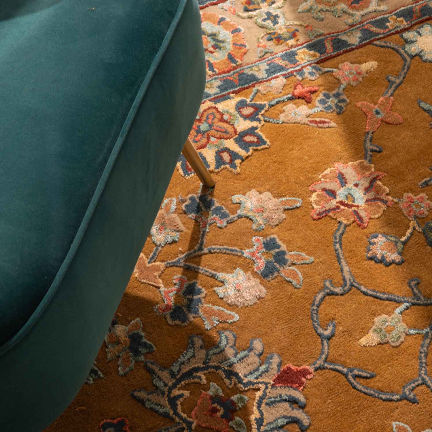 Parsa Hand Tufted Woollen And Viscose Rug
