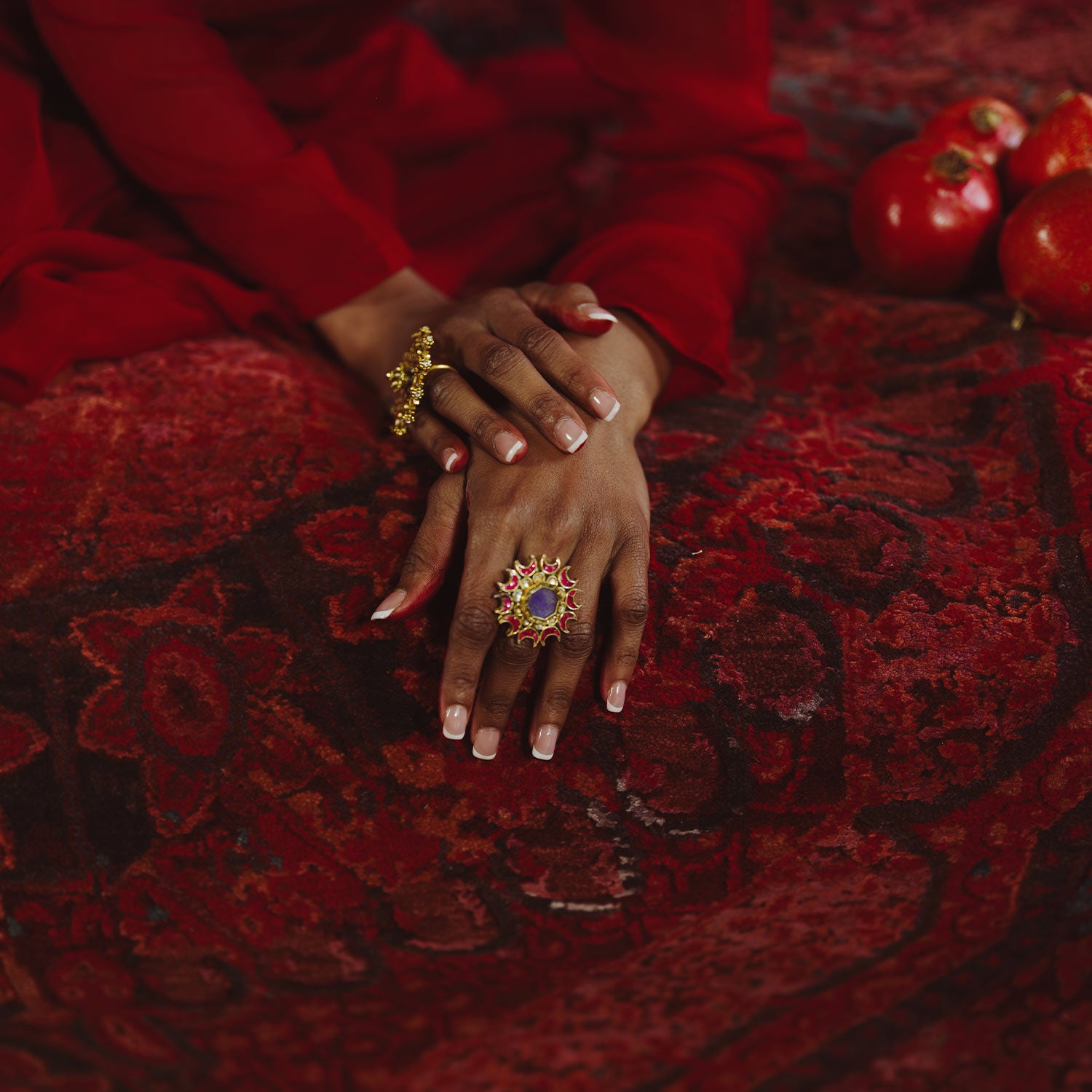 Ruby Medallain Hand Knotted Woollen And Viscose Rug