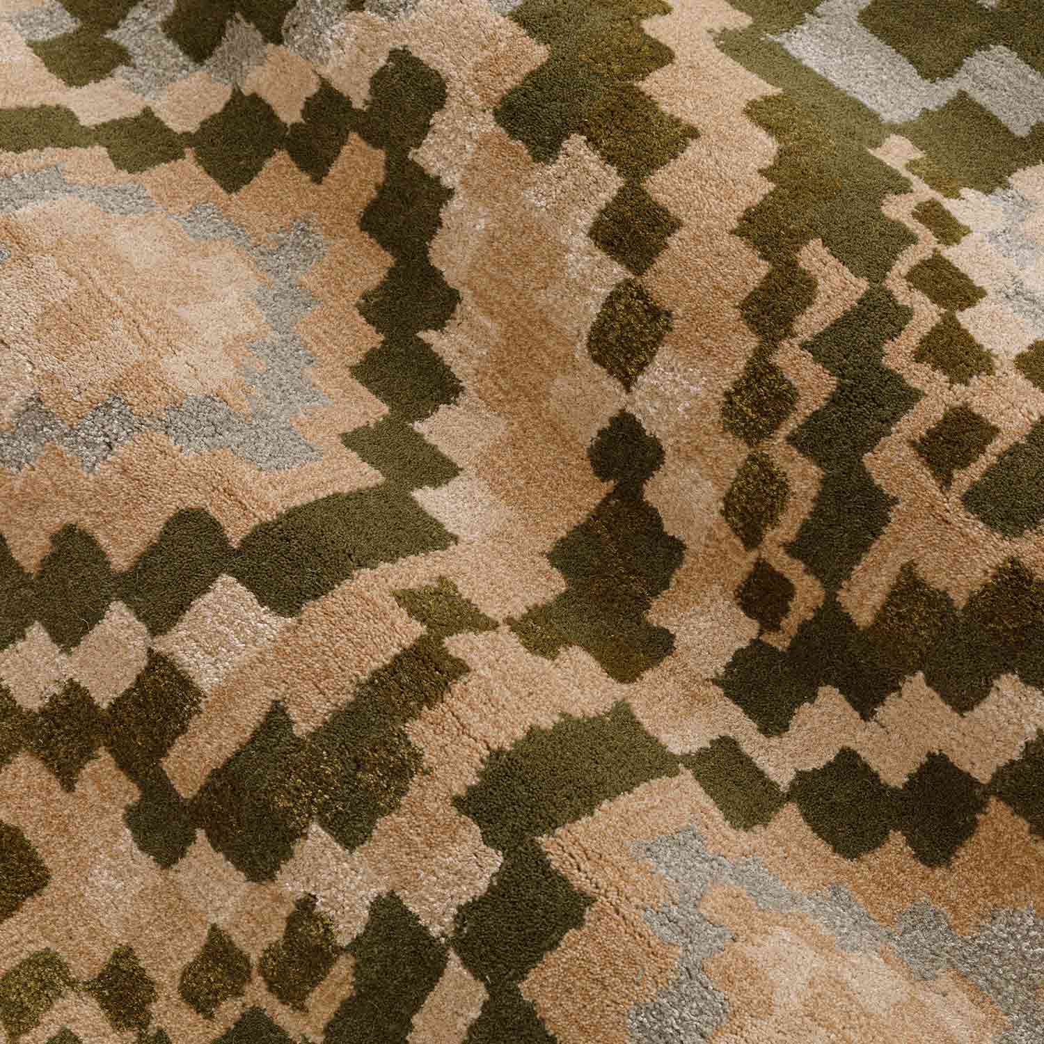 Whirlpool Hand Tufted Woollen And Viscose Rug