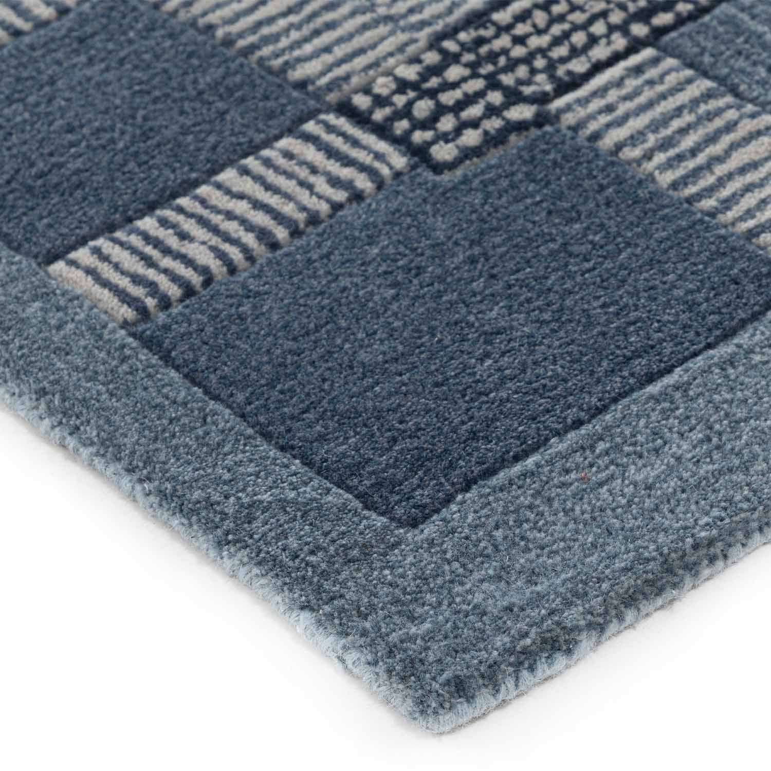 Blurred Amalgamations Hand Tufted Woollen Rug By Shripal Munshi