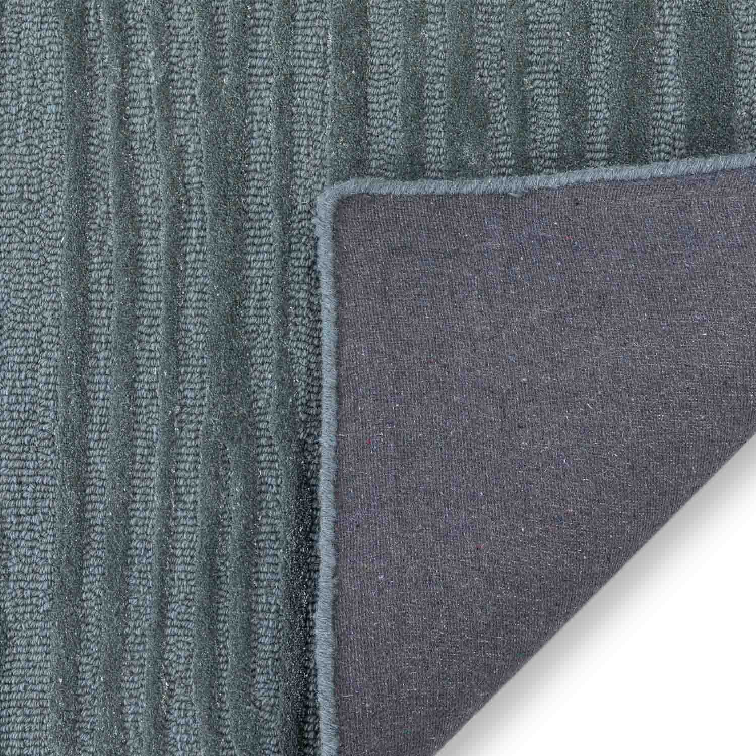 Khnurn Hand Tufted Woollen And Viscose Rug