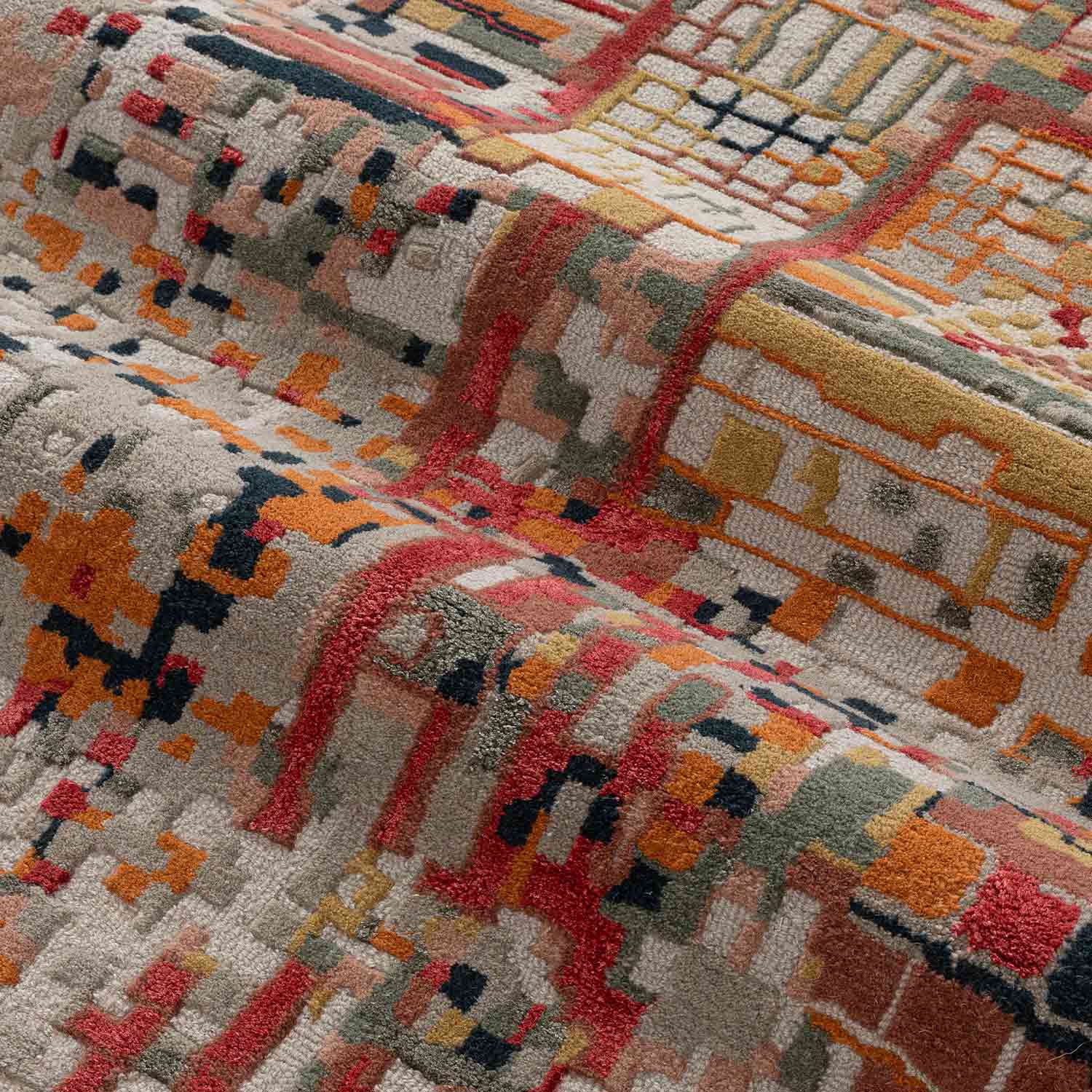 Conglomerate Hand Tufted Woollen And Viscose Rug