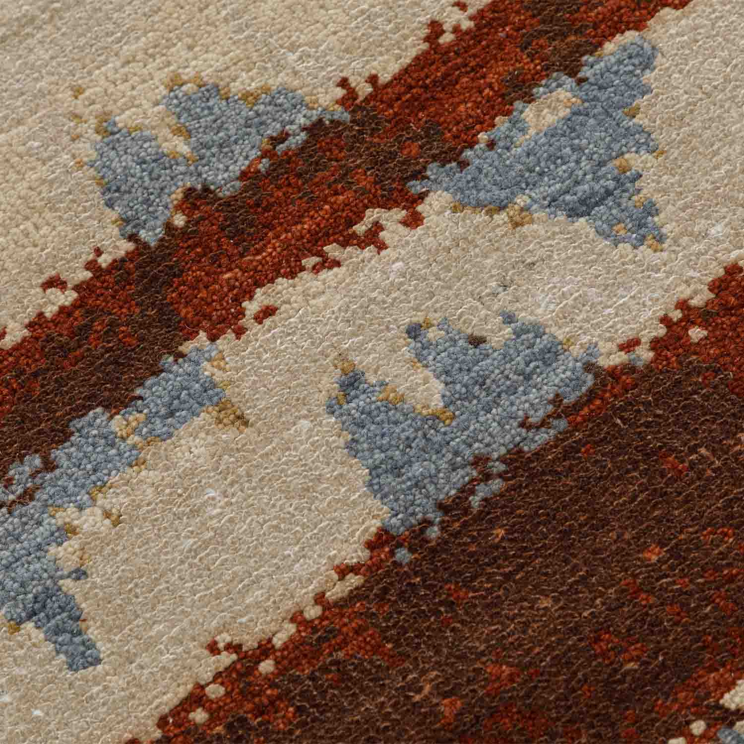 Rustezee Hand knotted Woollen And Silk Rug