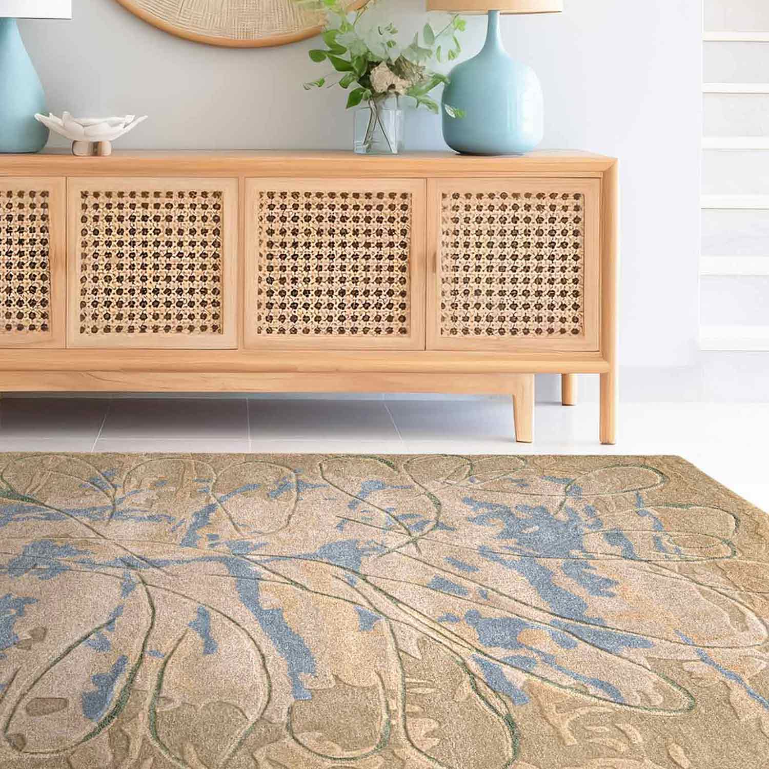 Lucent Hand Tufted Wool Rug