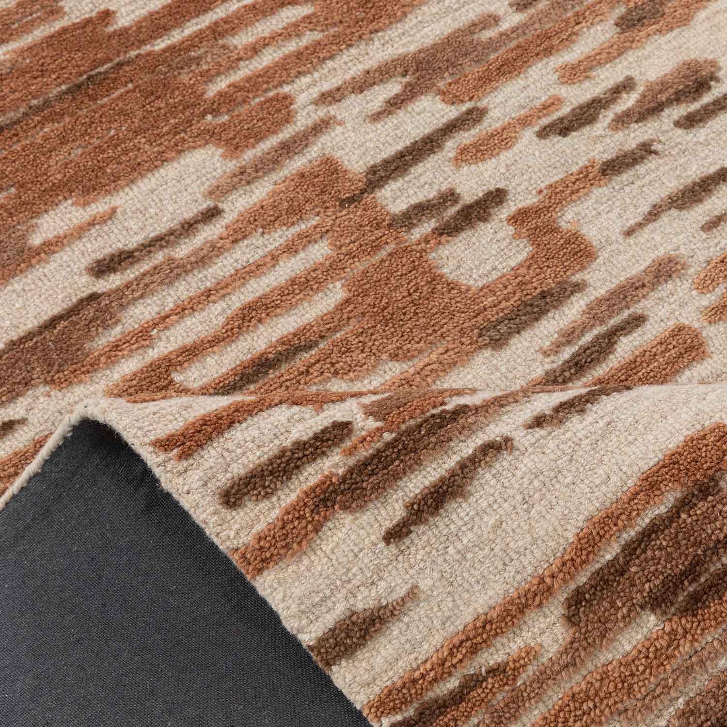 Ruvan Hand Tufted Woollen Rug