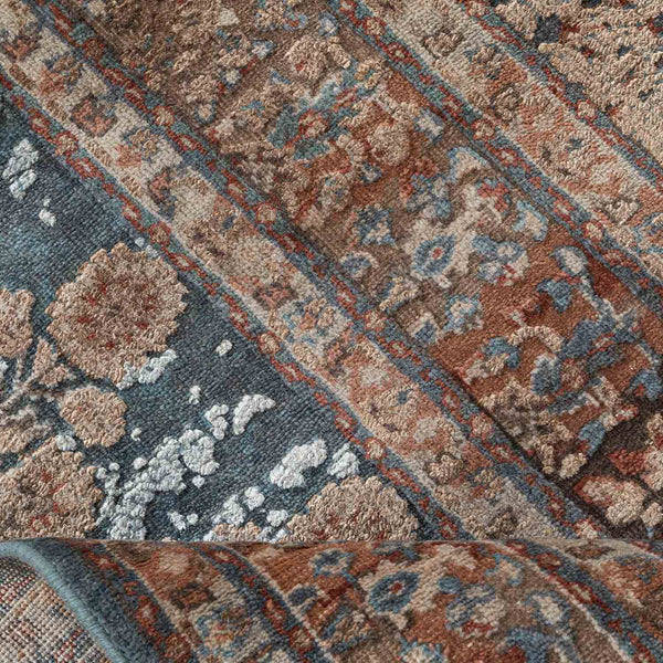 Saiyaam rug by Obeetee - angle view