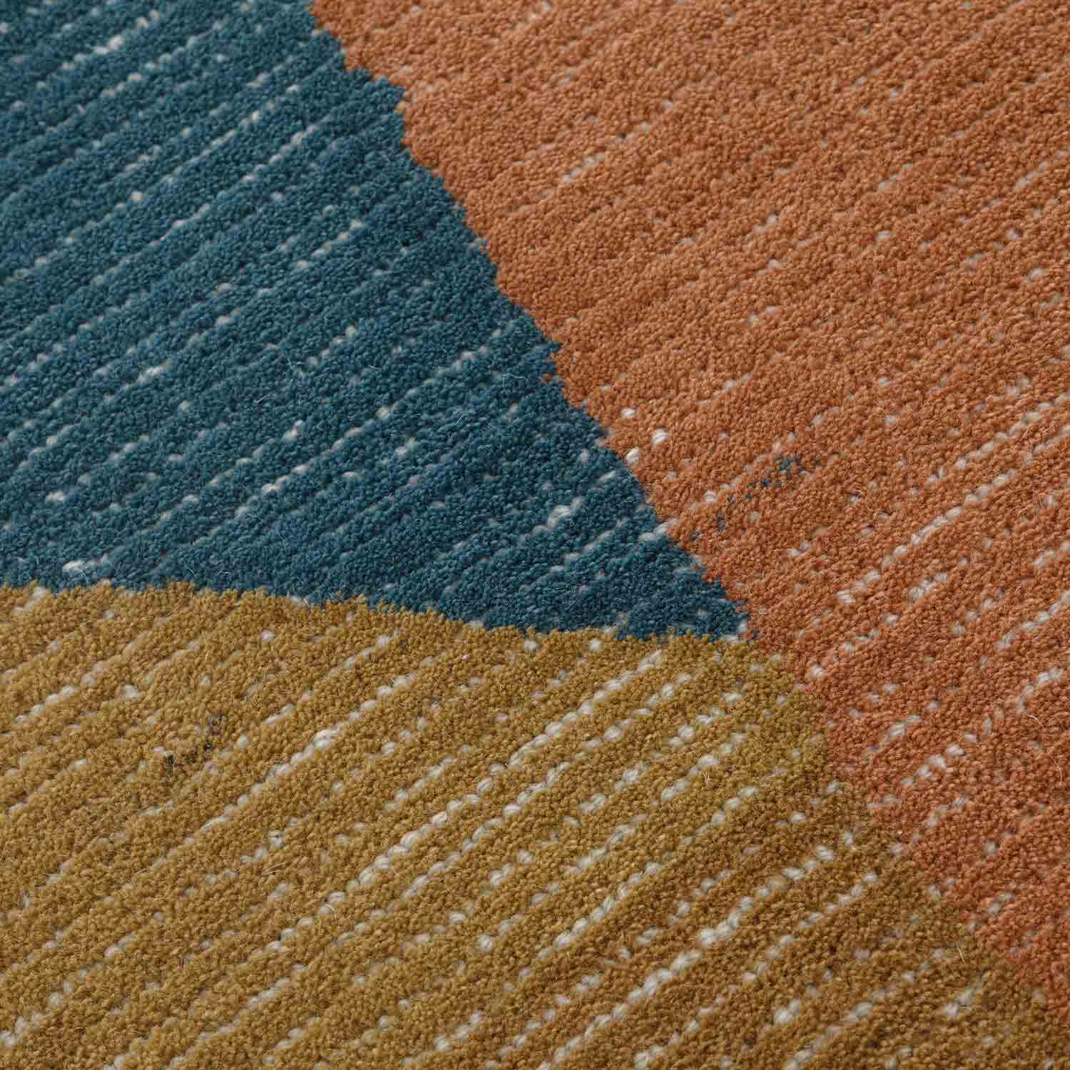 Iilahi rug by Obeetee - texture detail
