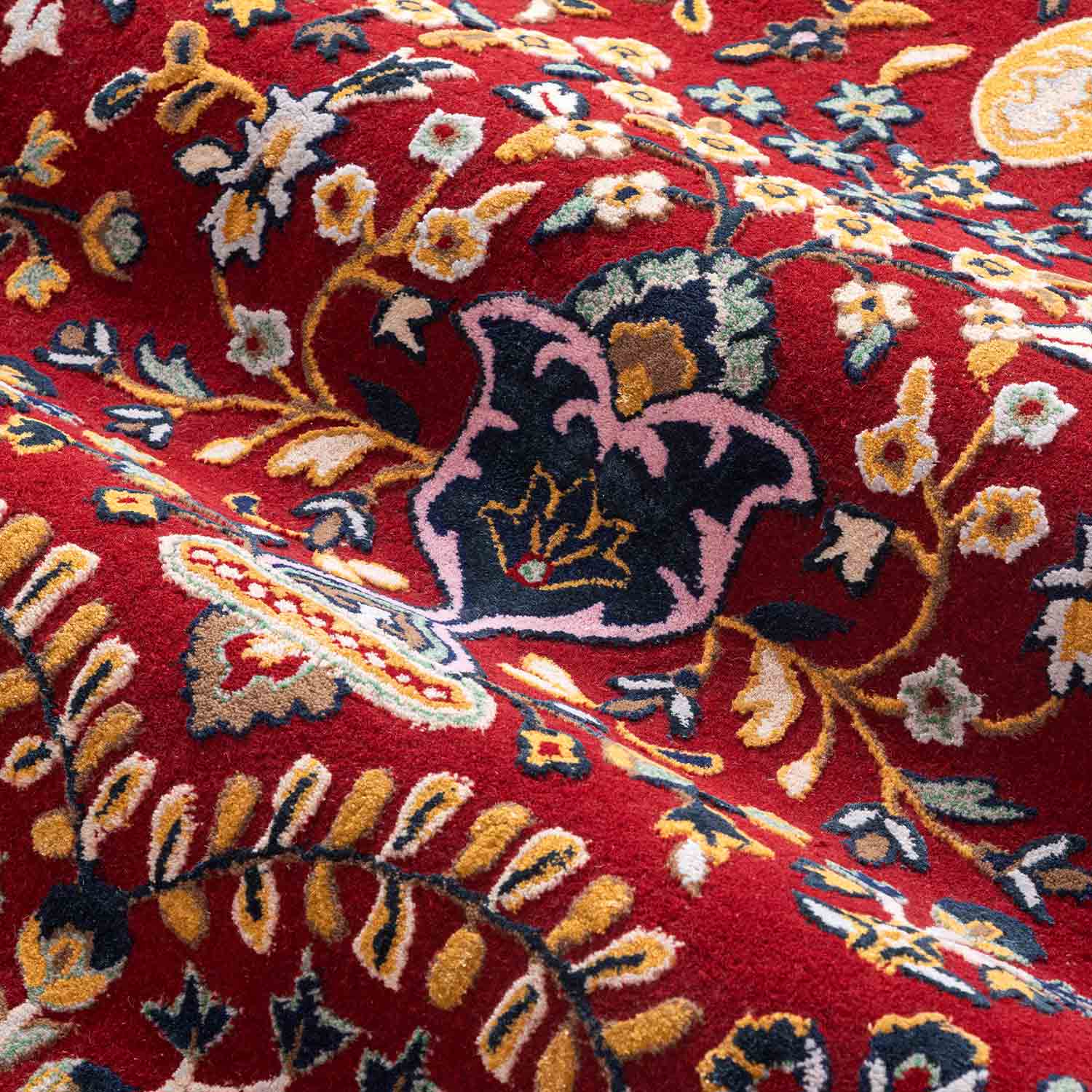 Rumia Hand Tufted Woollen And Viscose Rug