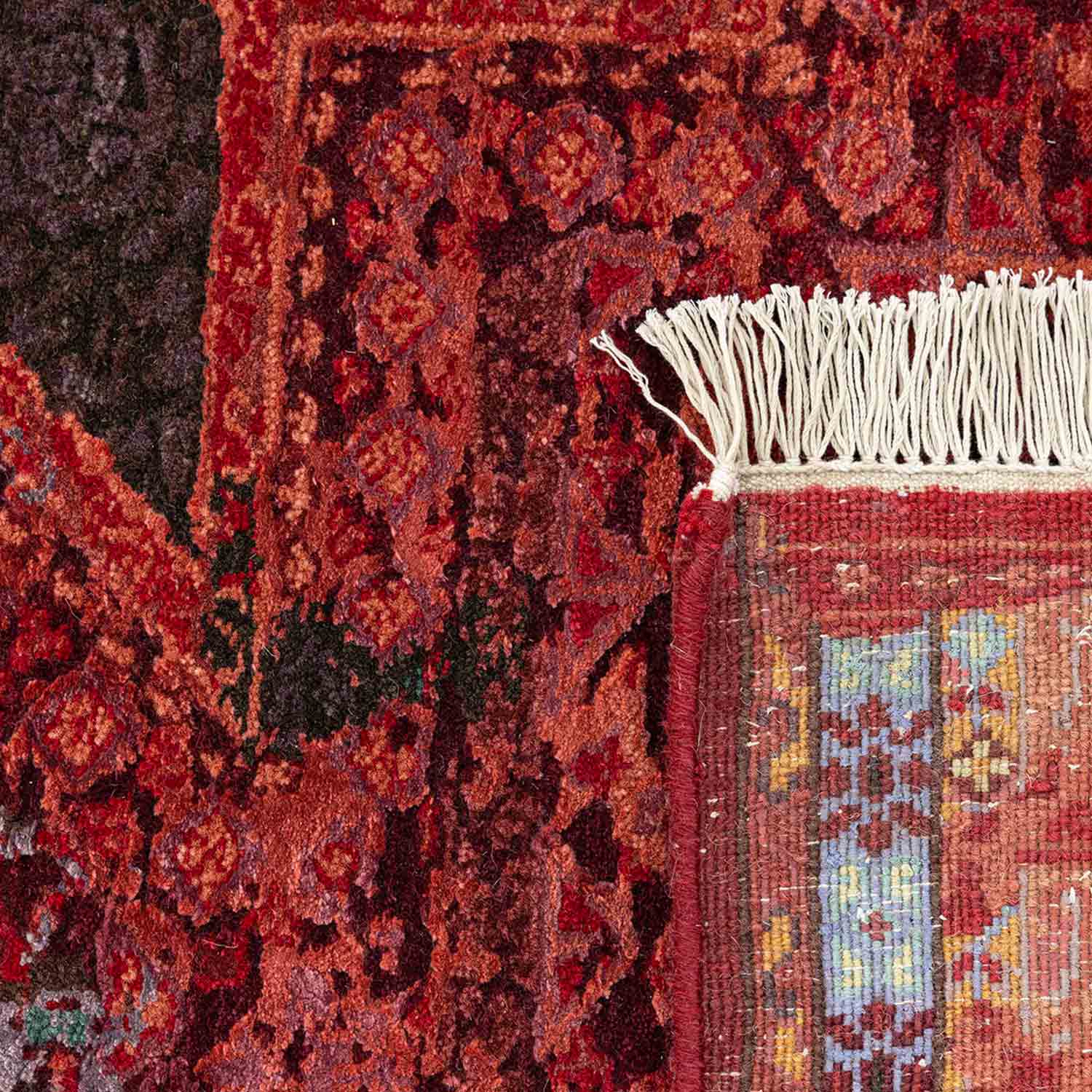 Ruby Medallain Hand Knotted Woollen And Viscose Rug