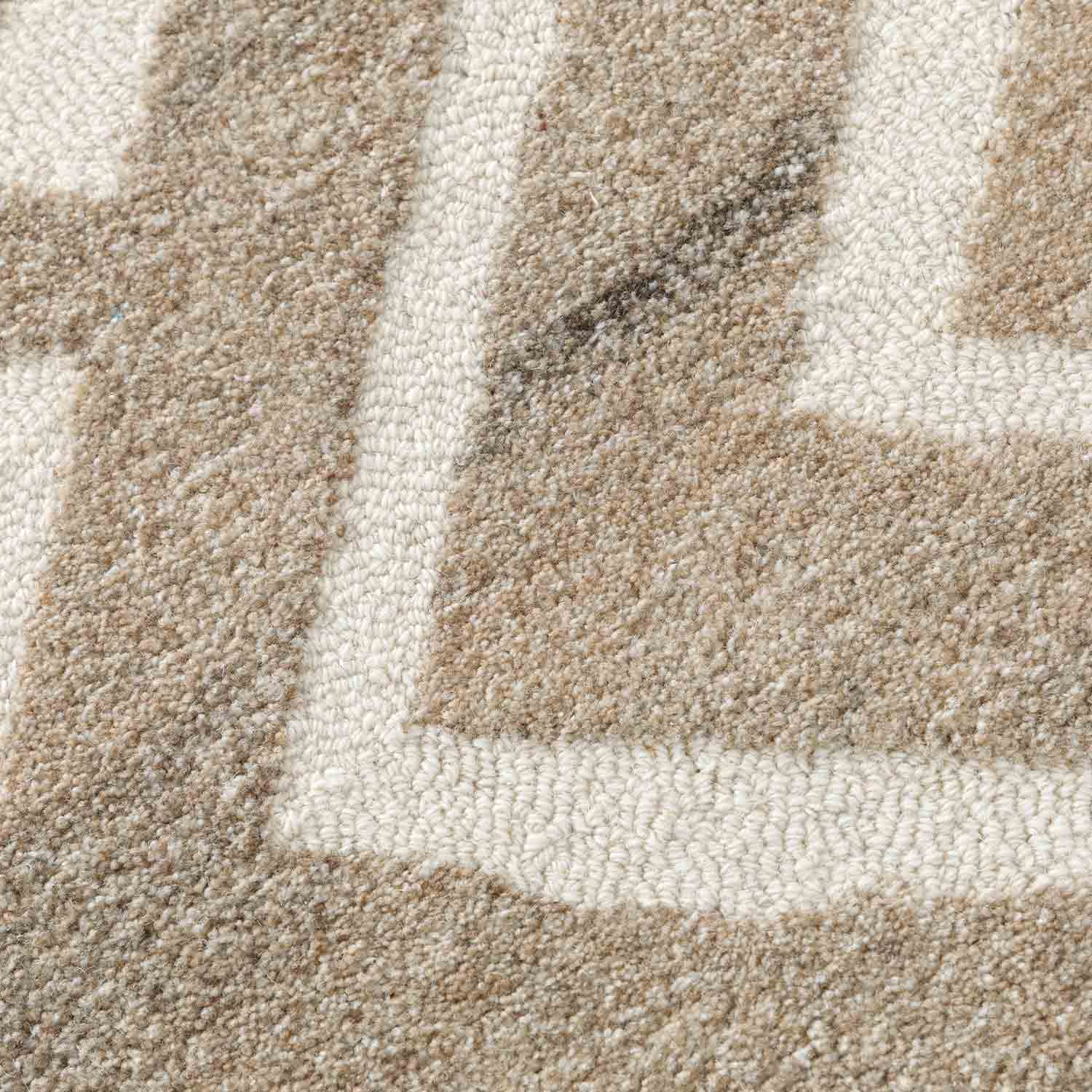 Mazed Hand Tufted Woollen Rug