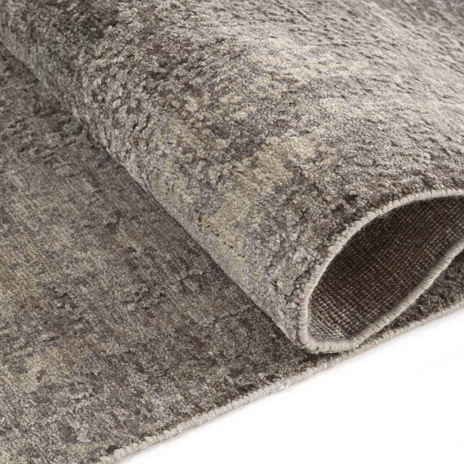 Ivory Hand Knotted Woollen And Silk Rug