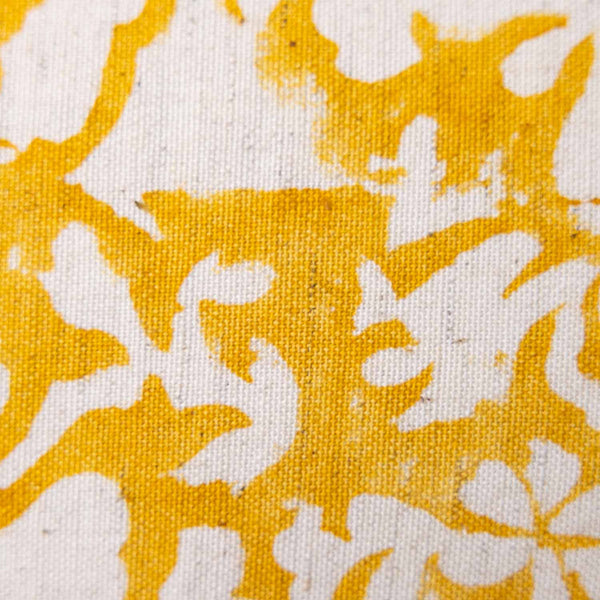 Daisy block printed cotton lumbar cushion cover by Obeetee - texture detail