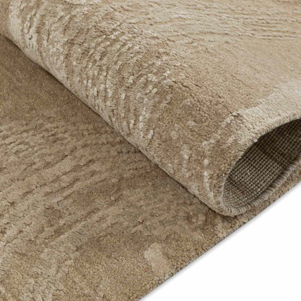 Dunip Hand Knotted Woollen And Bamboo Silk Rug