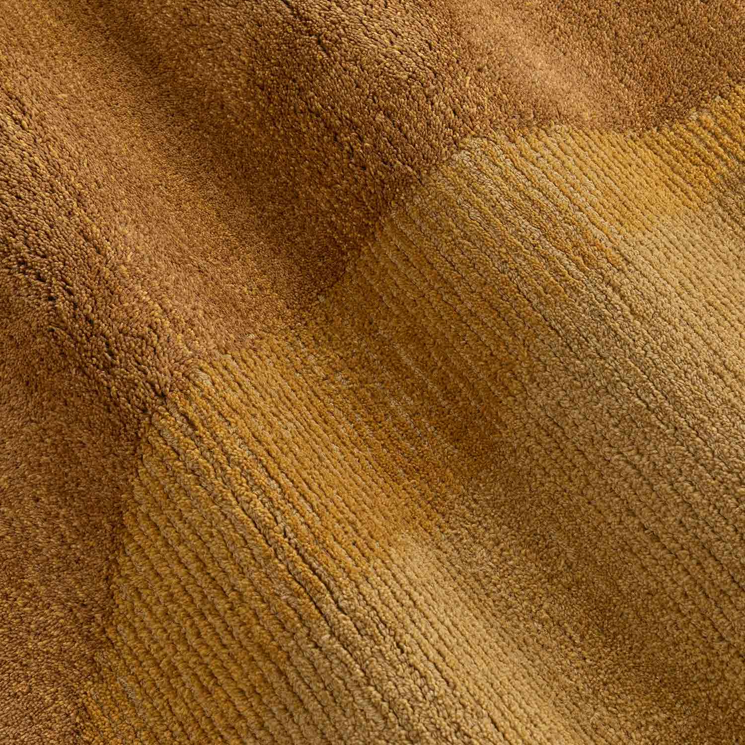 Ashen Hand Tufted Woollen Rug