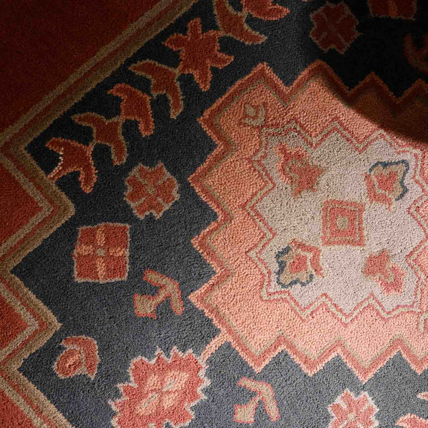 Sarai Hand Tufted Woollen Rug
