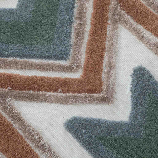 Zahur Hand Tufted Woollen And Viscose Rug