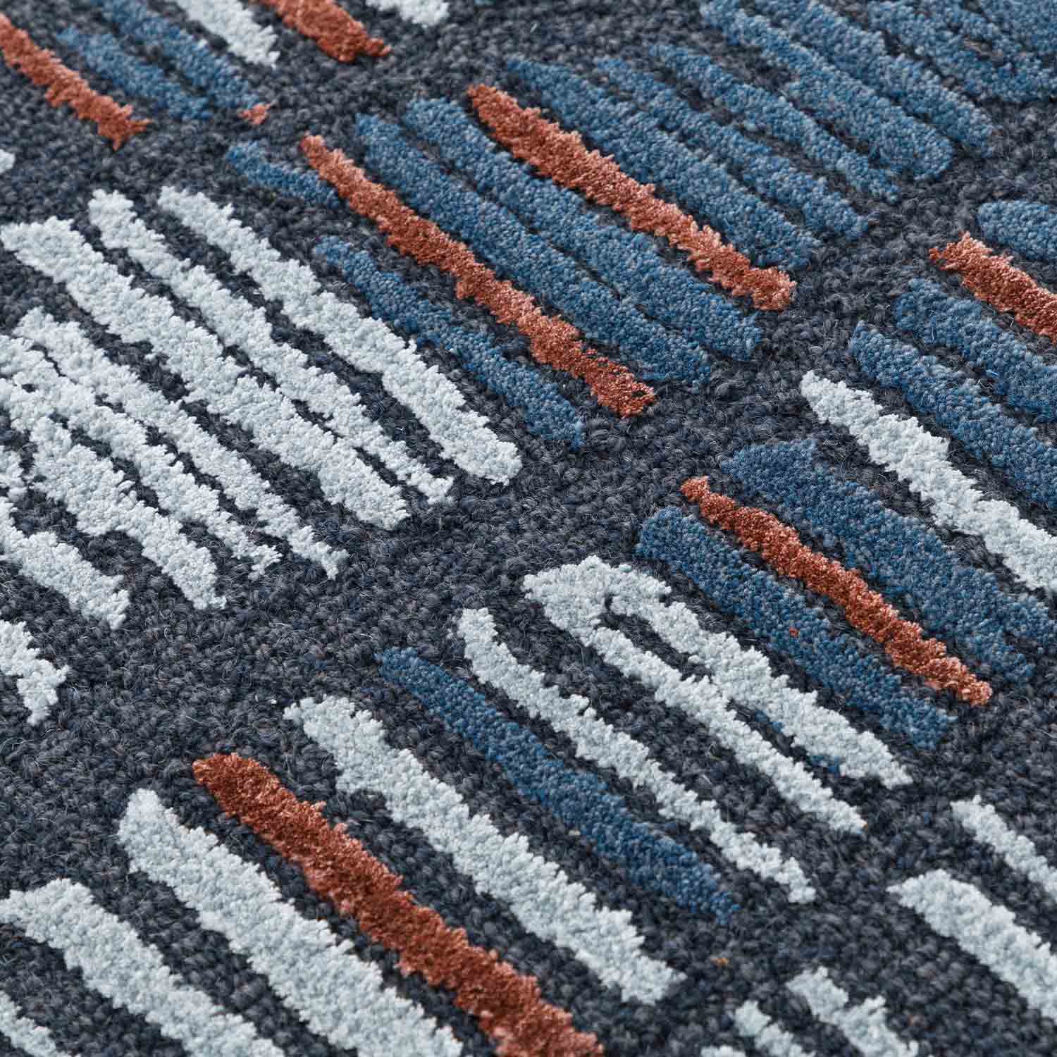 Moswen Hand Tufted Woollen And Viscose Rug