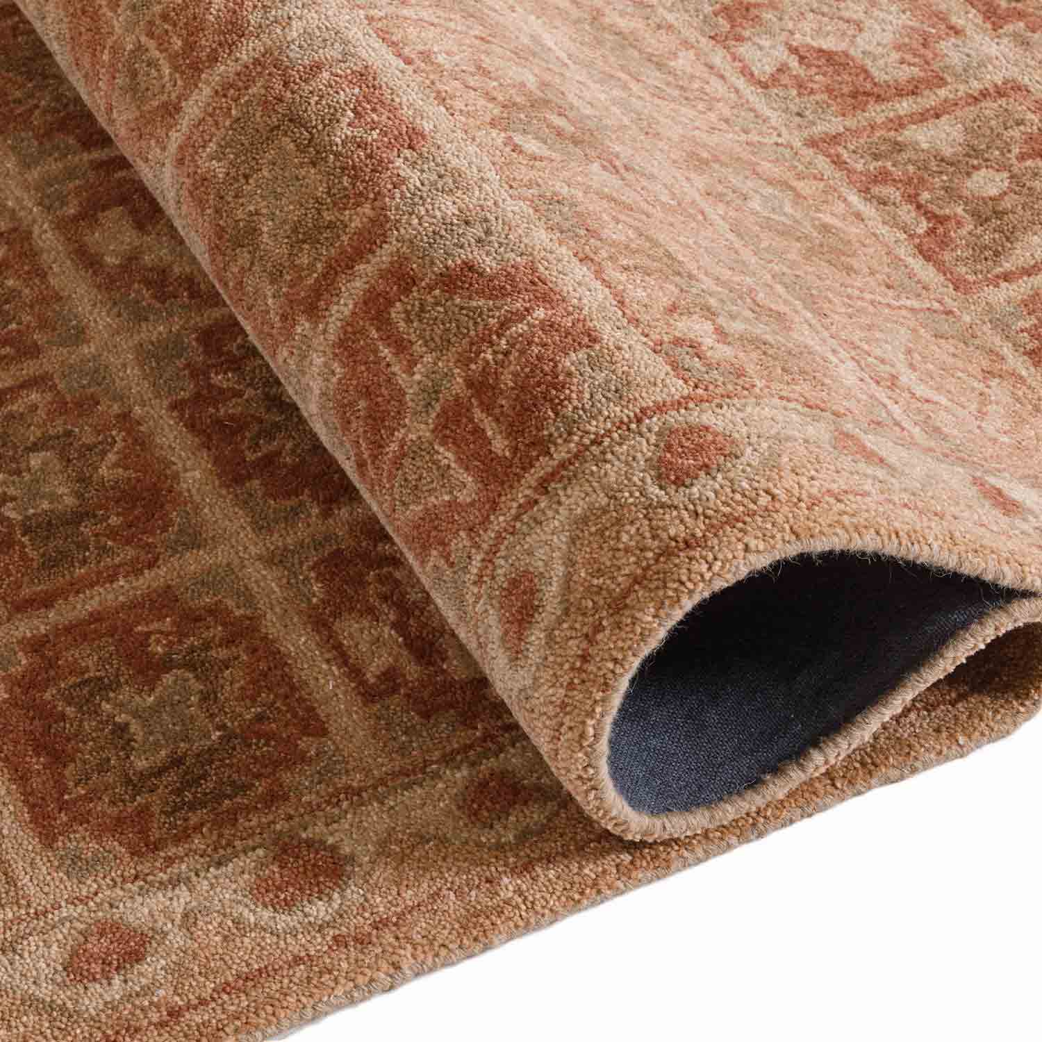 Latticed Hand Tufted Woollen And Viscose Rug