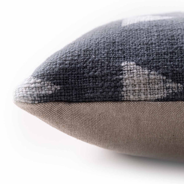 Neela block printed cotton slub cushion cover by Obeetee - texture detail