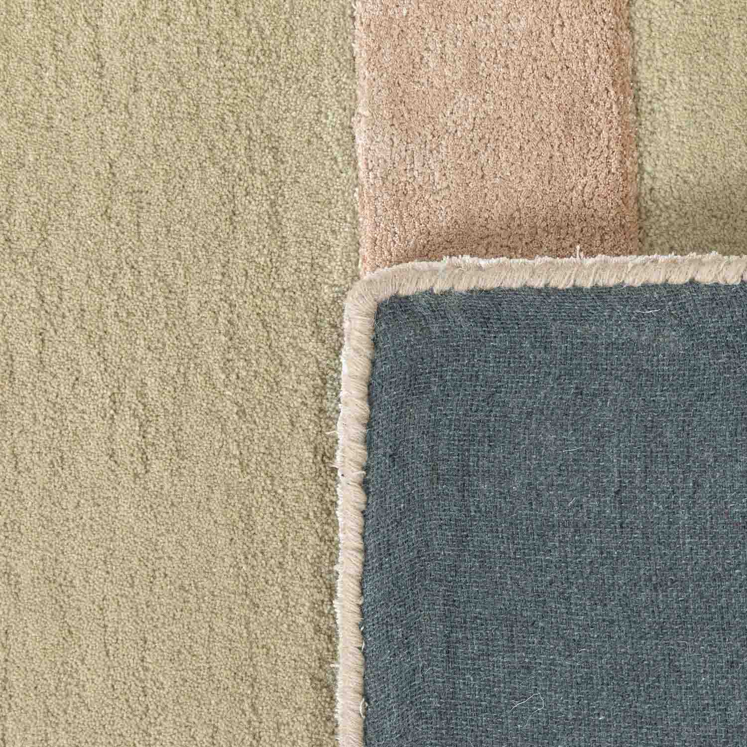 Kulfi Hand Tufted Woollen And Viscose Rug