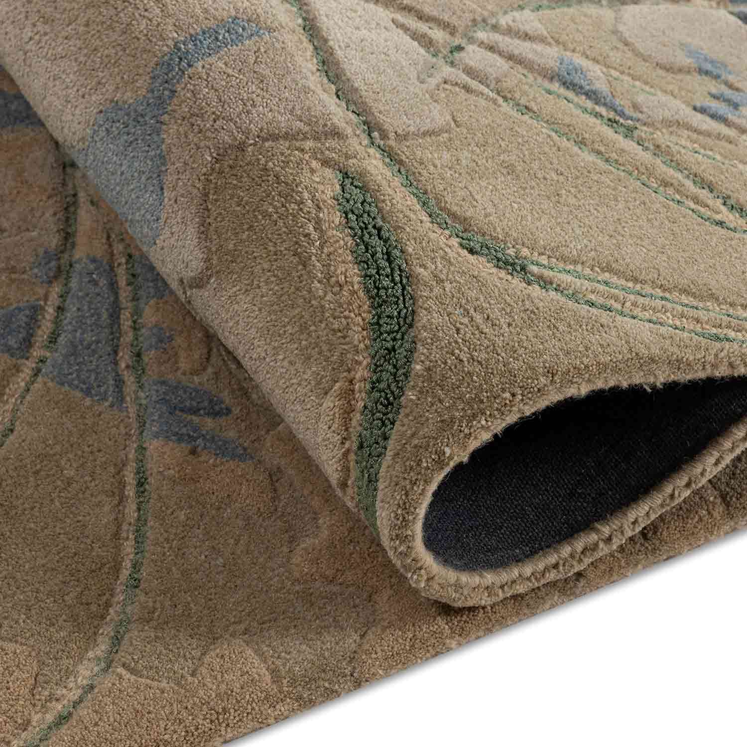 Lucent Hand Tufted Wool Rug