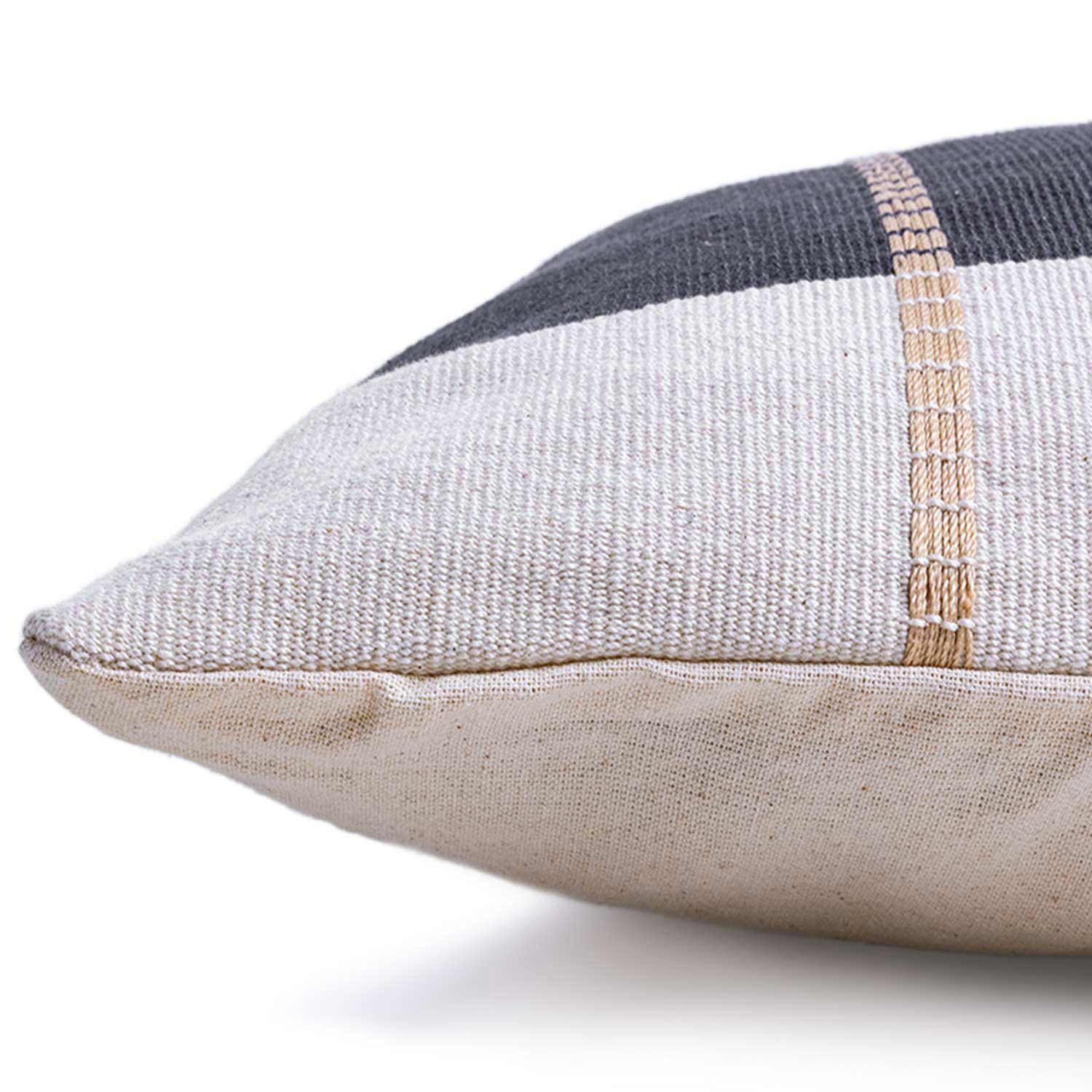Luhevi Hand Woven Lumbar Cushion Cover