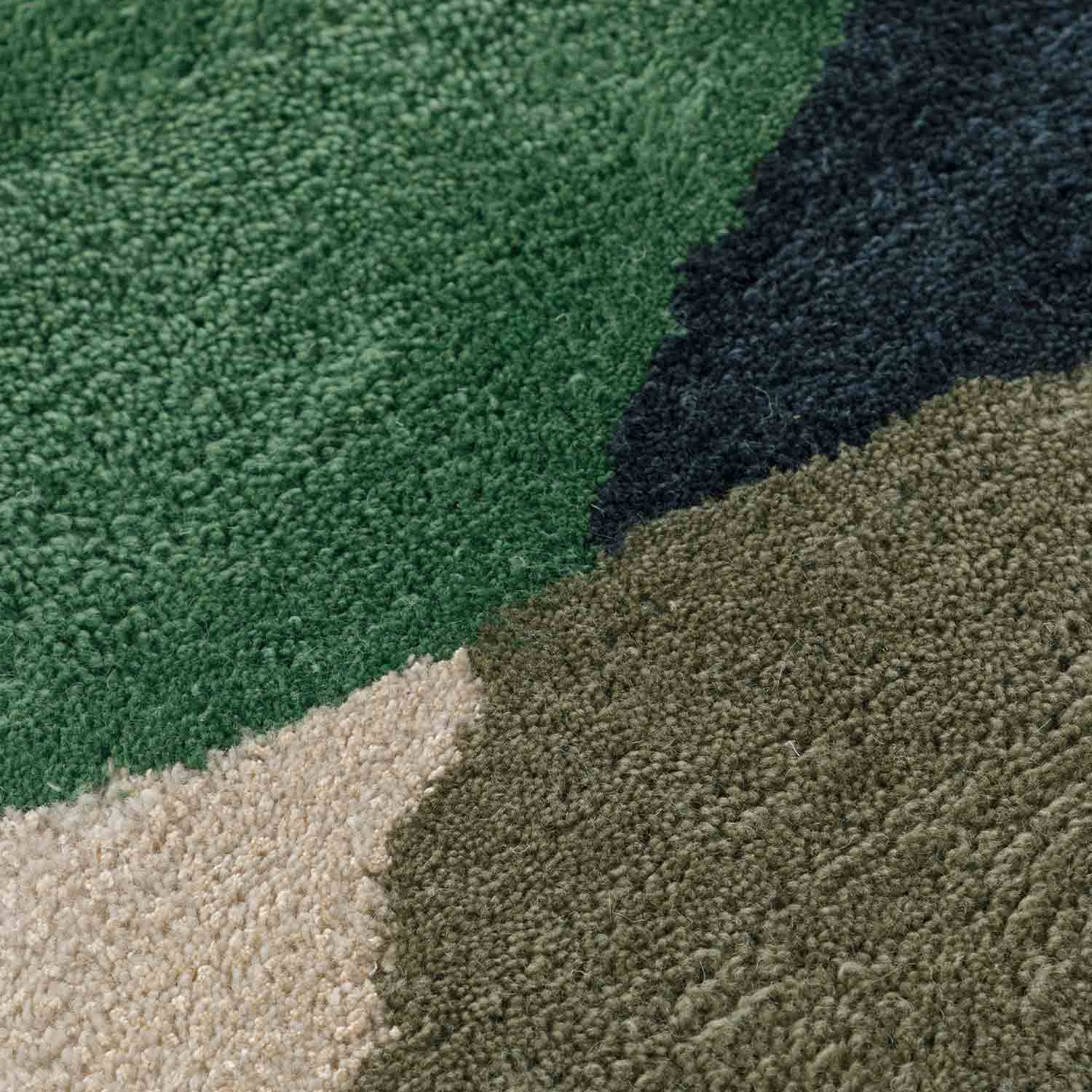 Ground Hand Tufted Woollen Rug