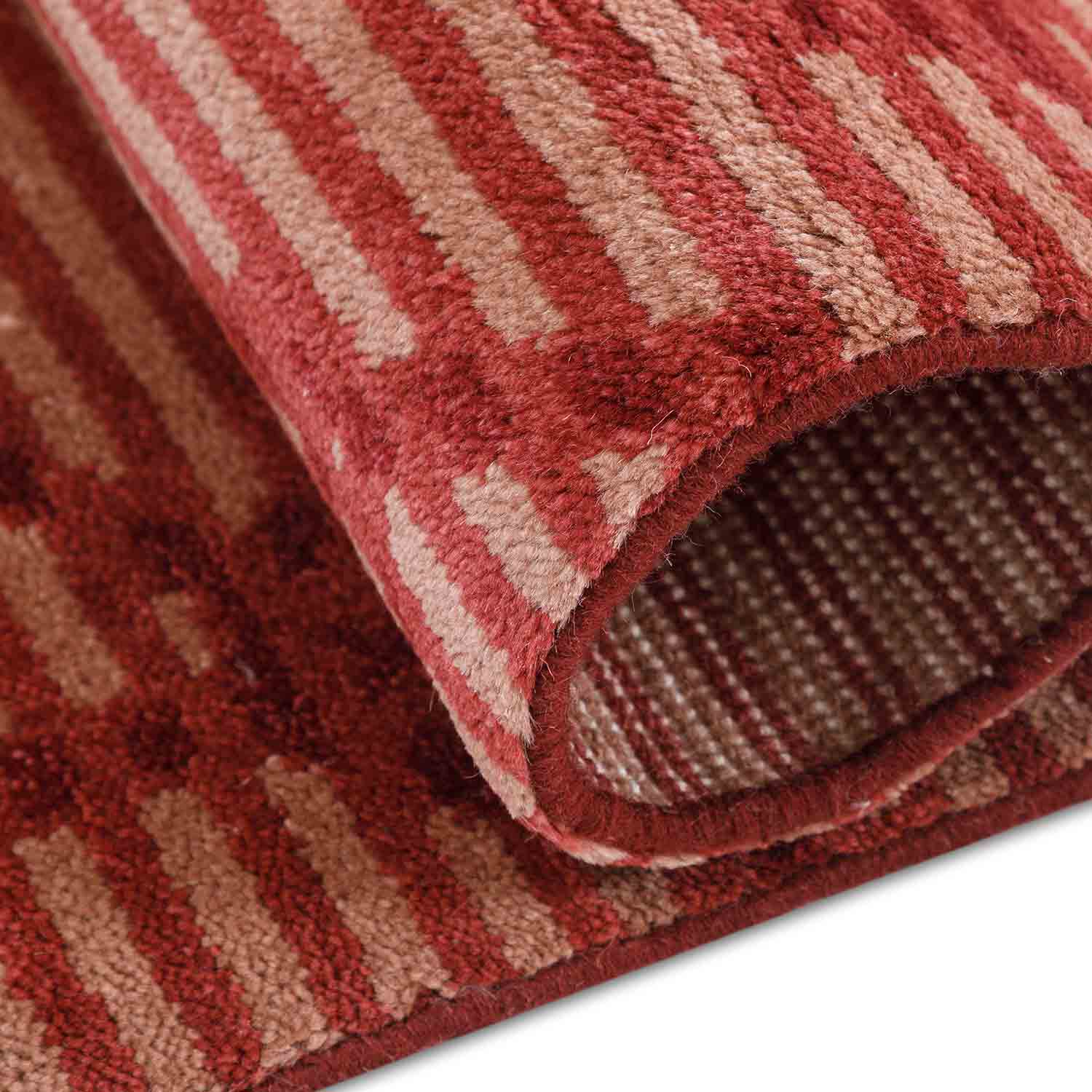 Ivorish Hand Knotted Woollen Rug
