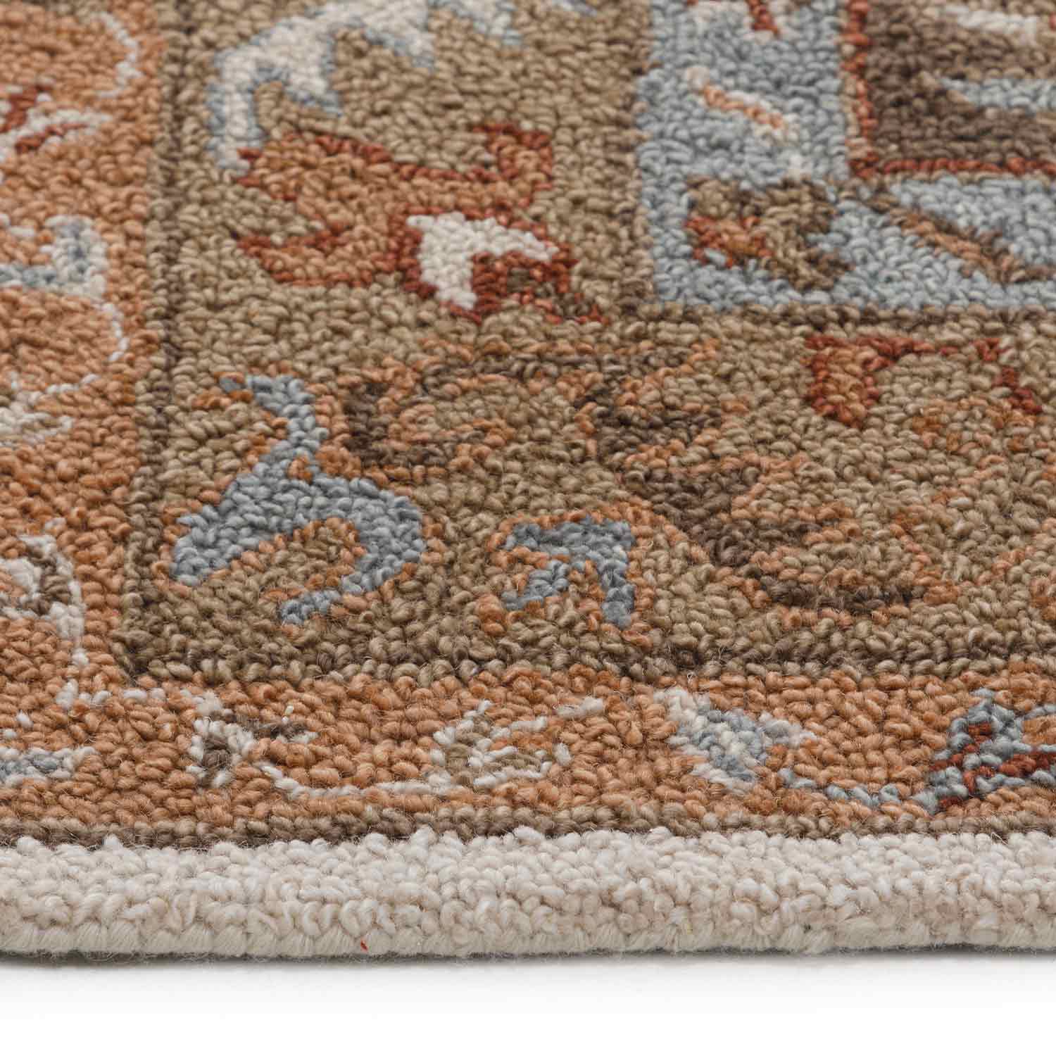 Nisa Hand Tufted Woollen Rug