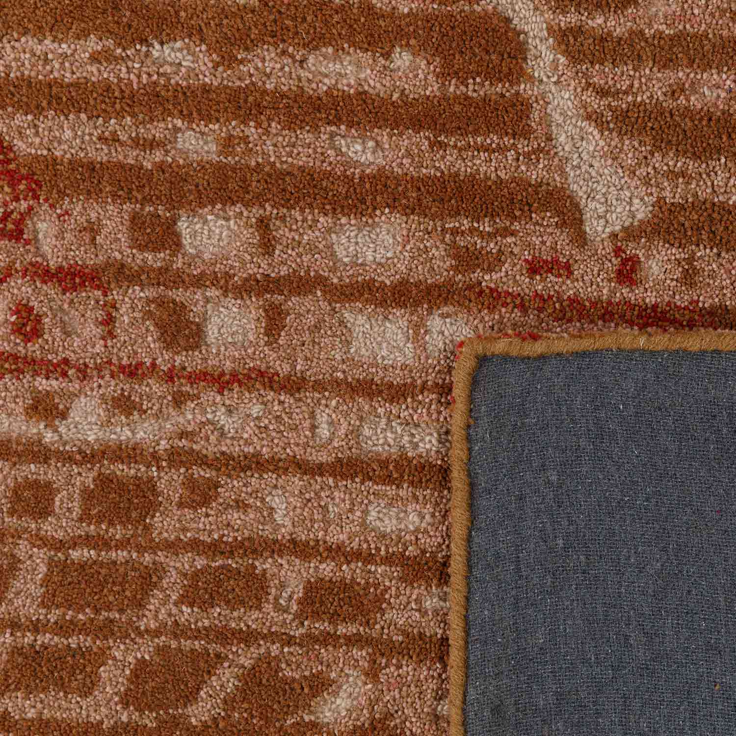 Curvature Hand Tufted Woollen And Viscose Rug