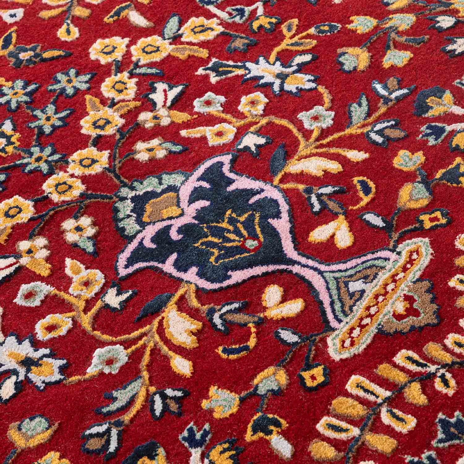Rumia Hand Tufted Woollen And Viscose Rug