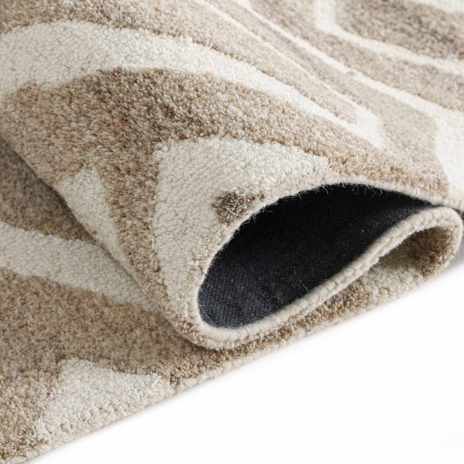 Mazed Hand Tufted Woollen Rug