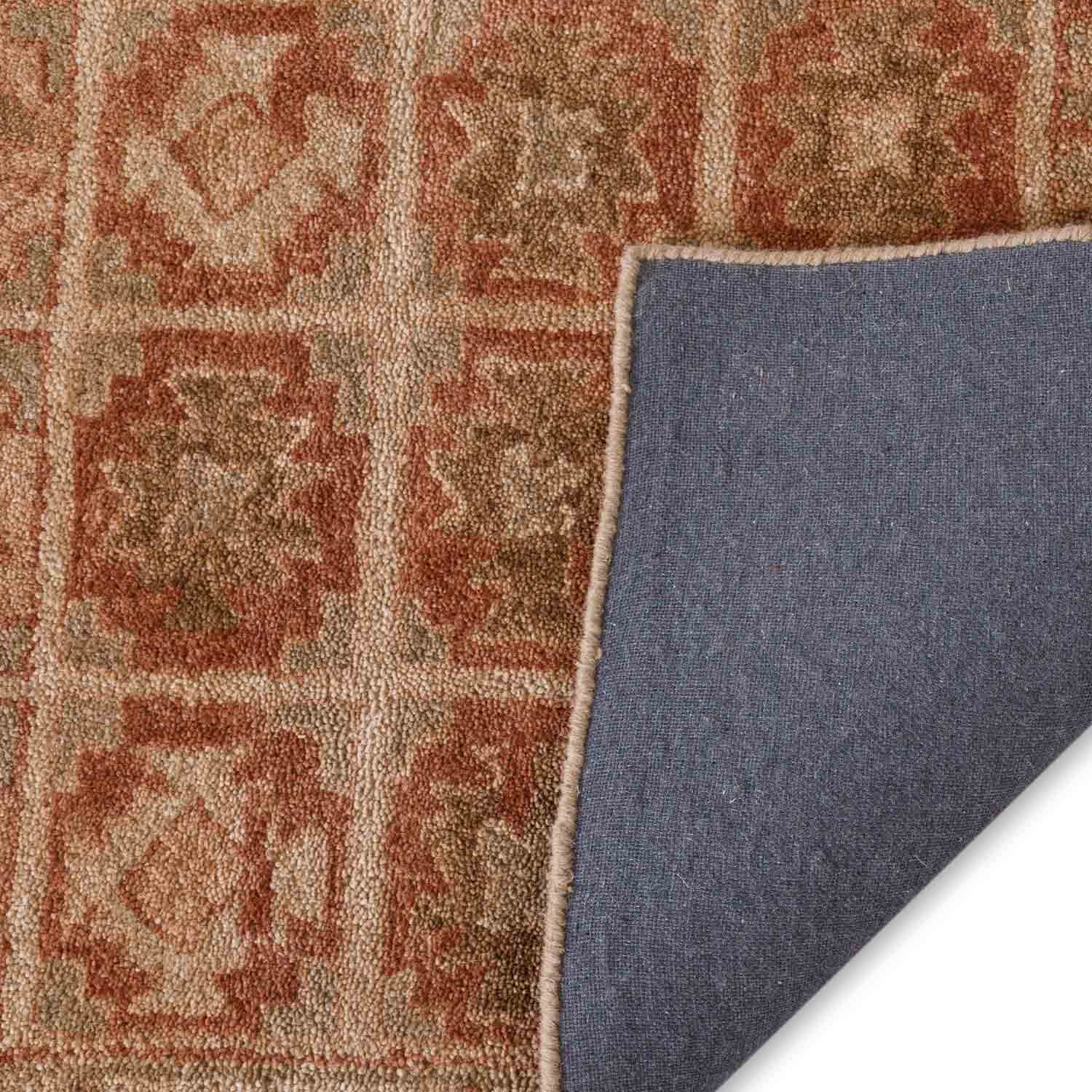 Latticed Hand Tufted Woollen And Viscose Rug