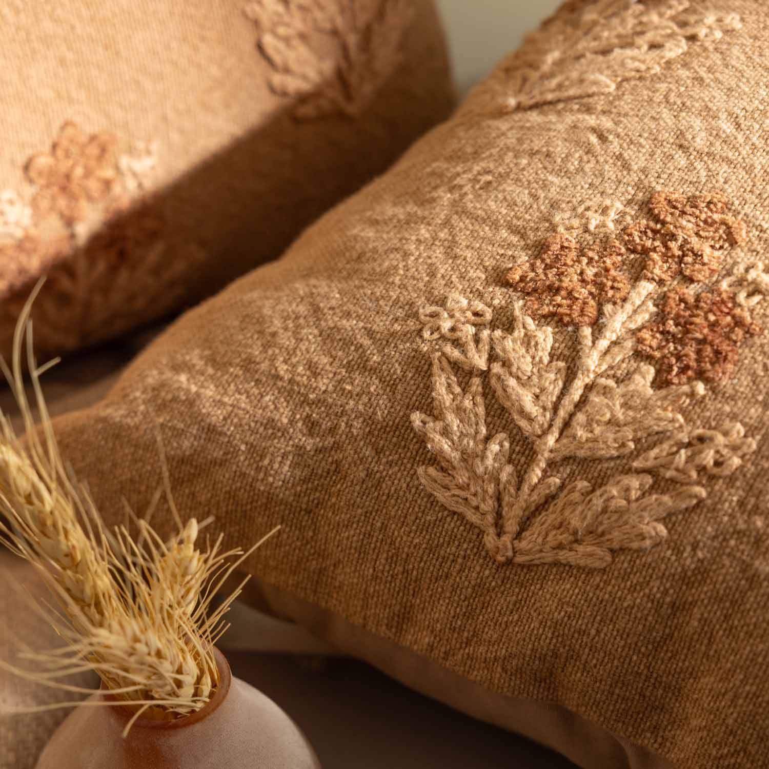 Embroidered Cotton Jacquard Vaze Lumbar Cushion Cover