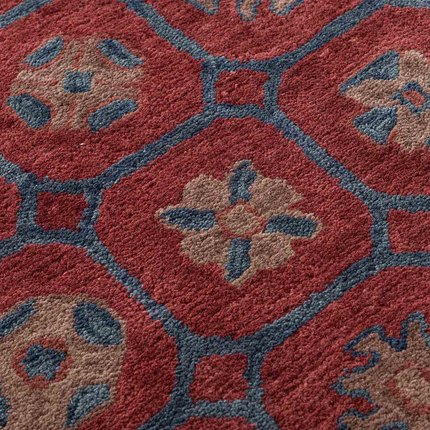 Echo Hand Tufted Woollen And Viscose Rug