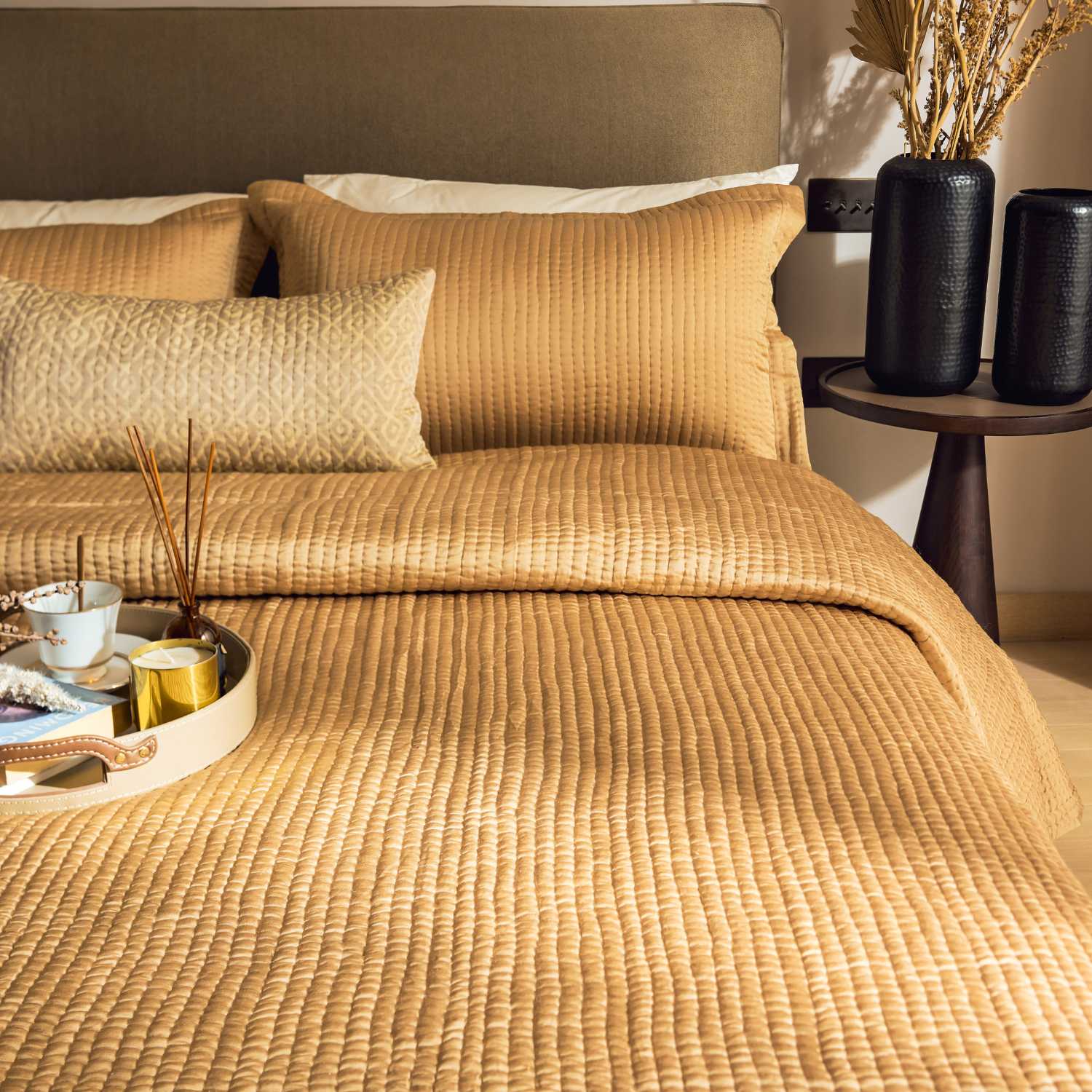 Lily Vegan Silk Handquilted Bedcover Set