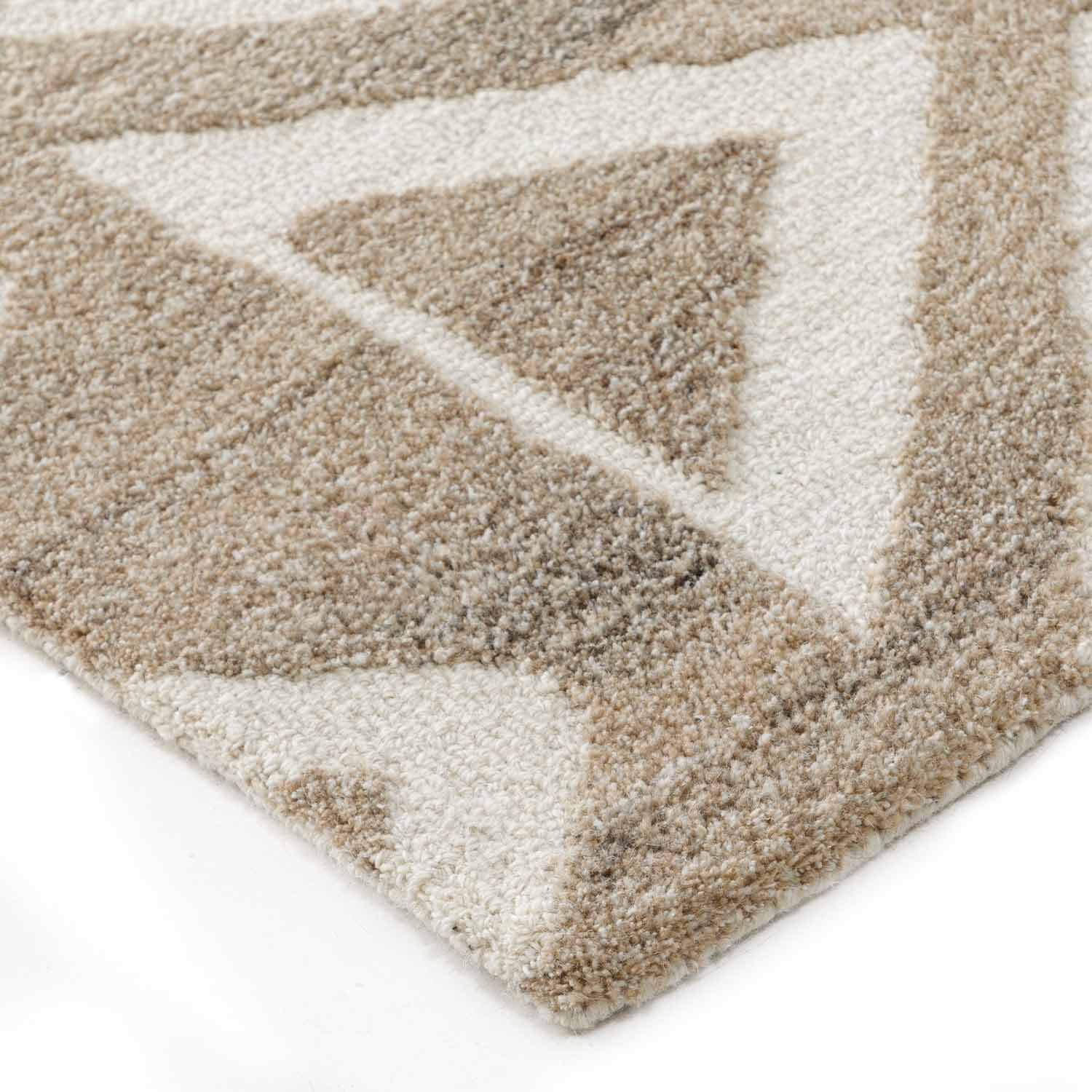 Mazed Hand Tufted Woollen Rug