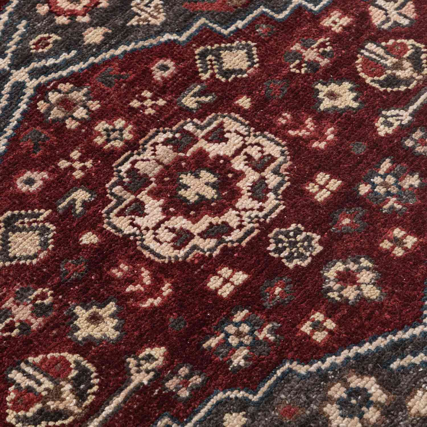 Ilchi Hand Knotted Woollen Rug