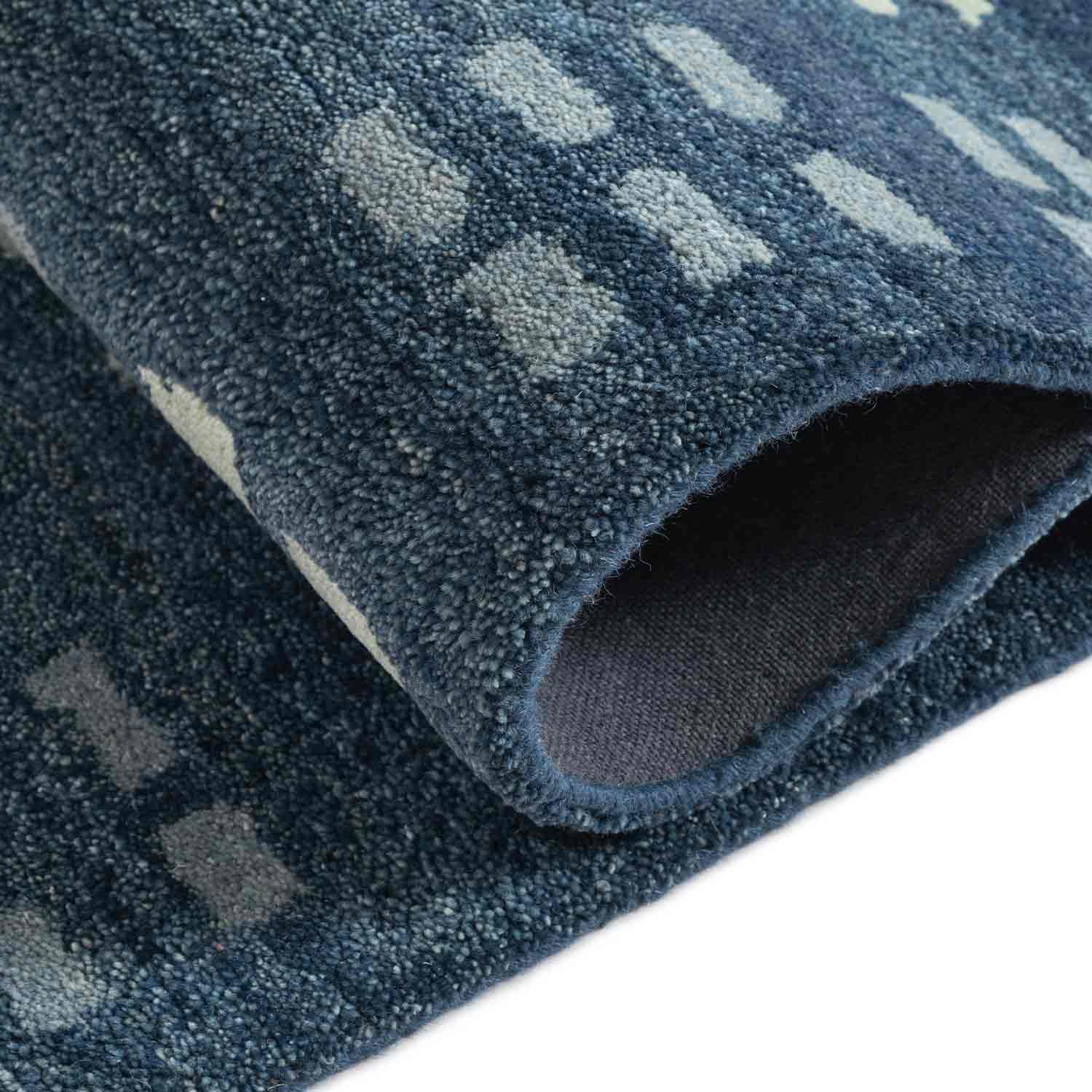 Aura Hand Tufted Woollen Rug