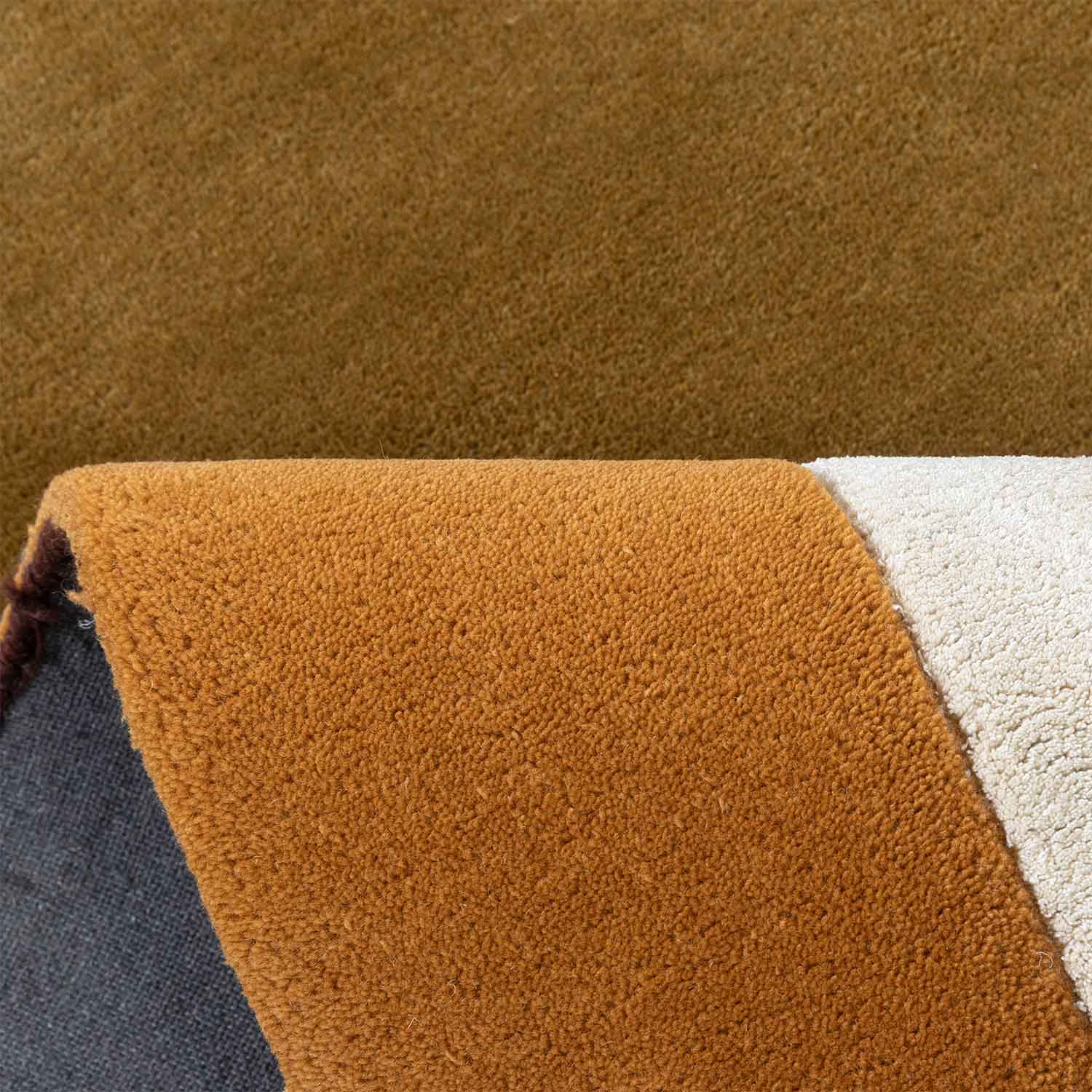 Chatai Hand Tufted Woollen And Viscose Rug