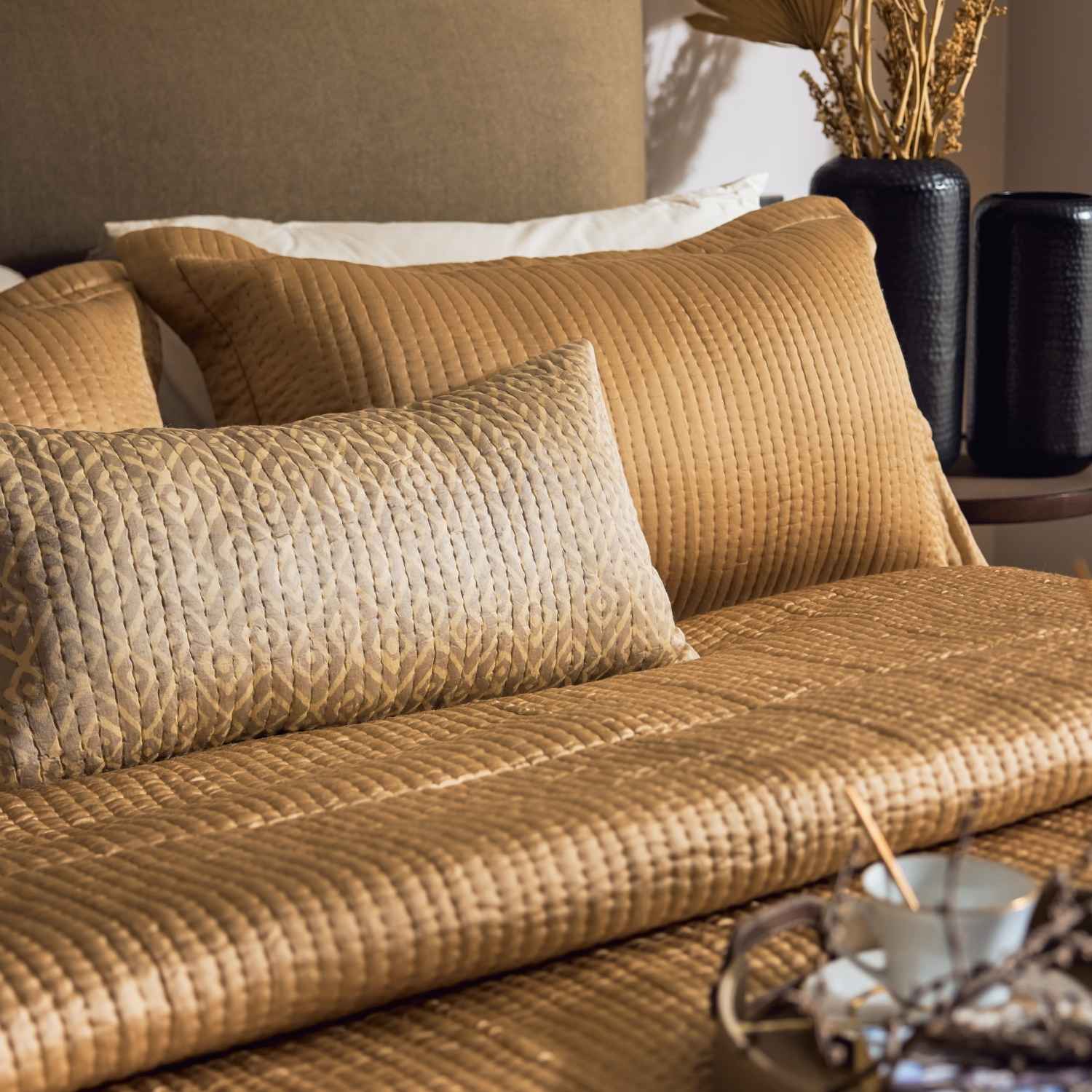 Lily Vegan Silk Handquilted Bedcover Set