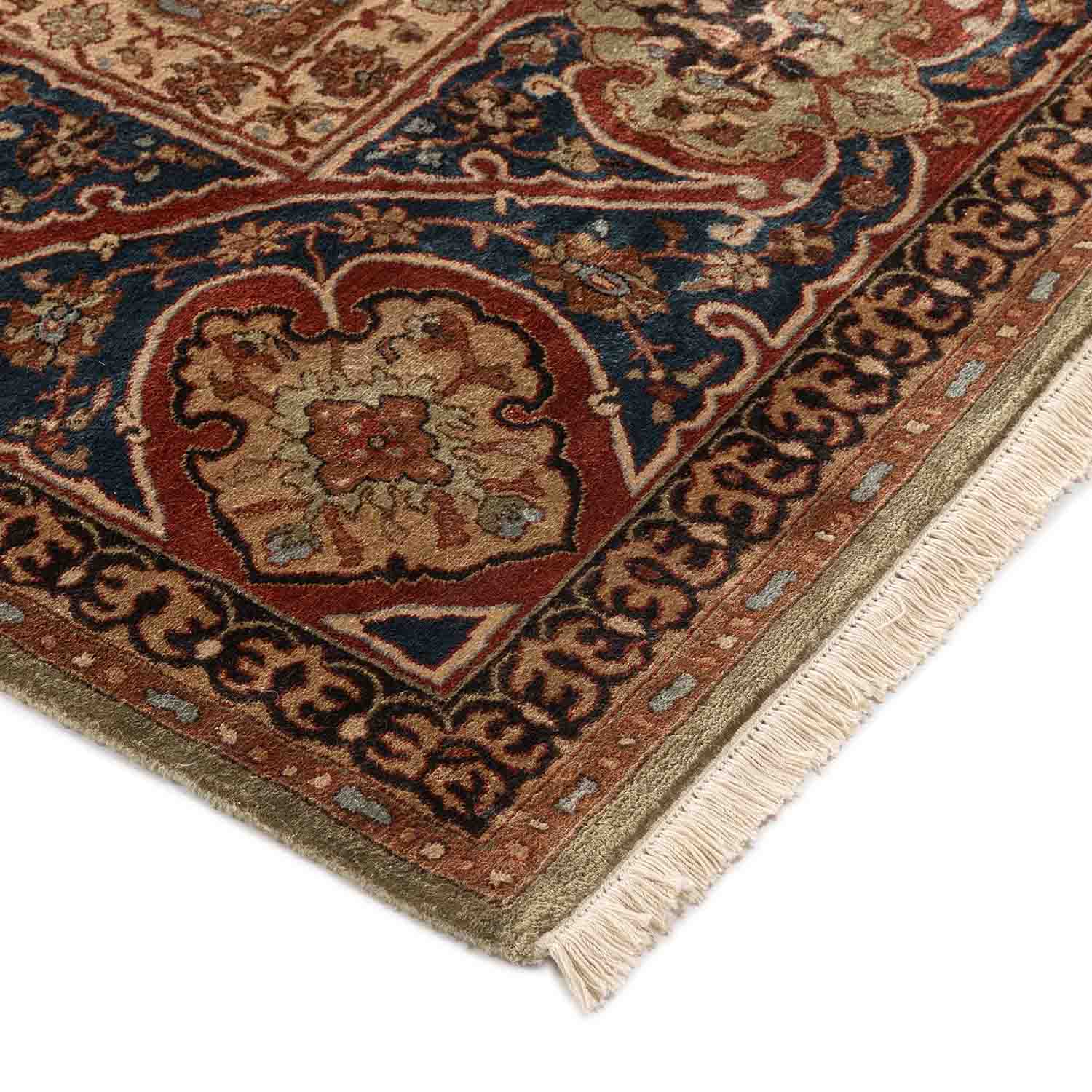 Pushpiya Hand Knotted Silk Rug