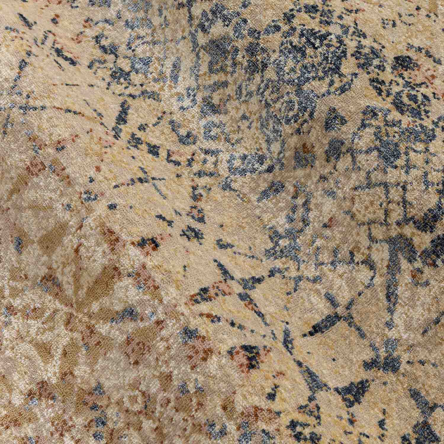 Hikari Hand Knotted Woollen And Viscose Rug