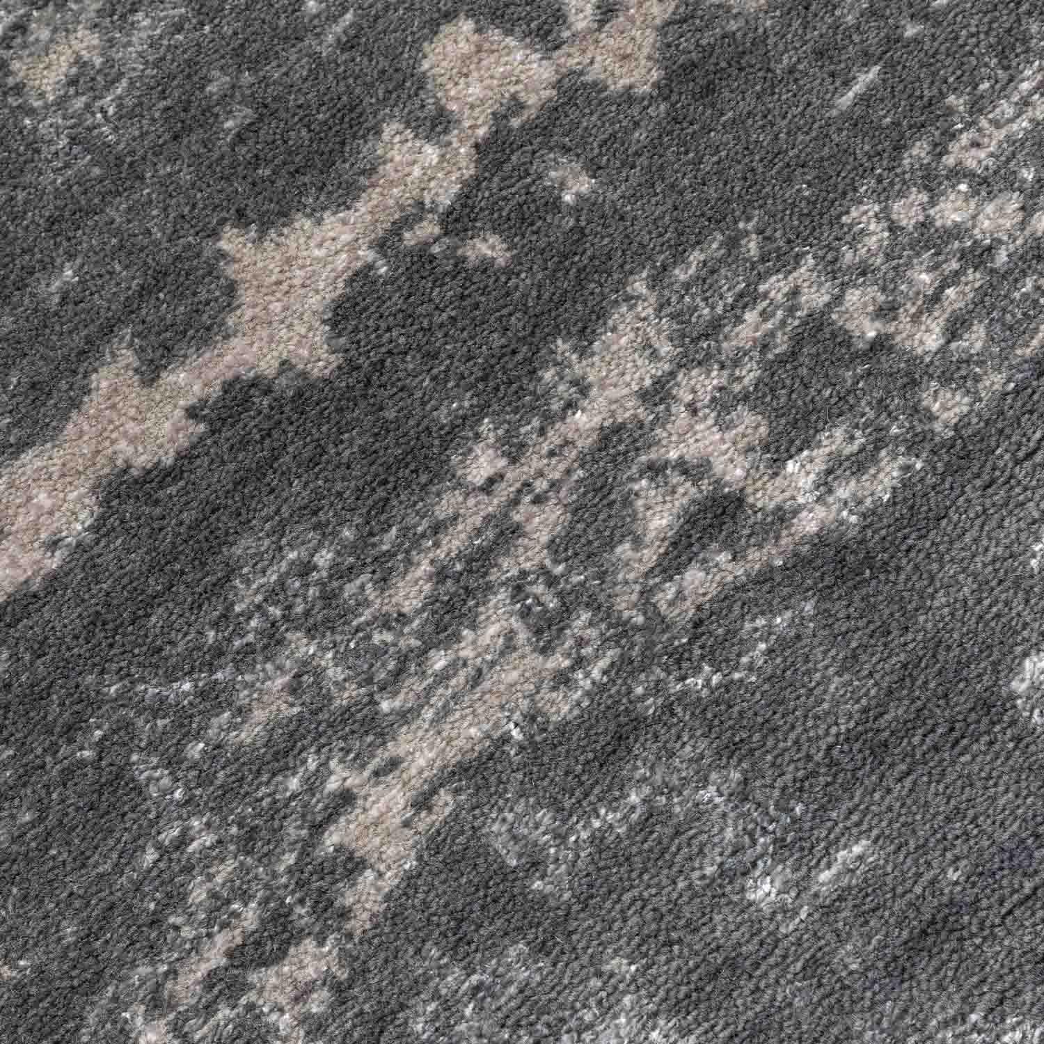Kage Hand Knotted Woollen And Viscose Rug