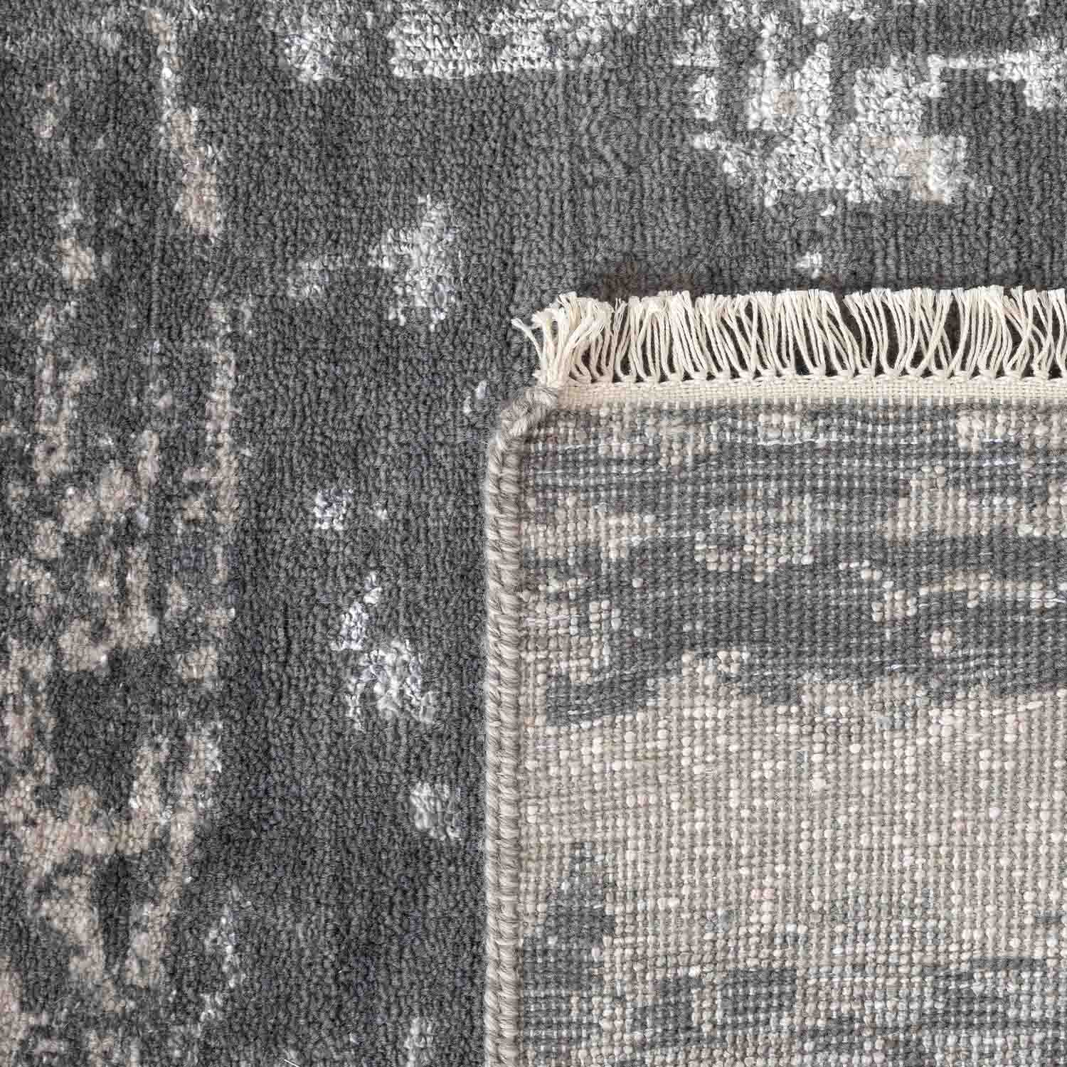 Kage Hand Knotted Woollen And Viscose Rug